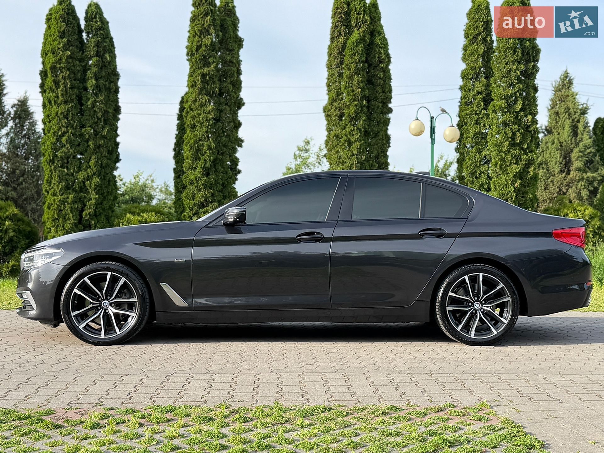 BMW 5 Series 2017 VIN WBAJD11020G877896 фото оголошення 35 з 85
