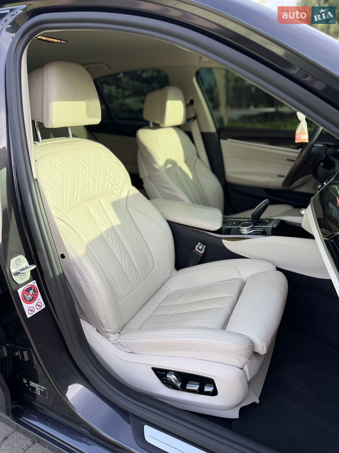 BMW 5 Series 2017 VIN WBAJD11020G877896 фото оголошення 64 з 85