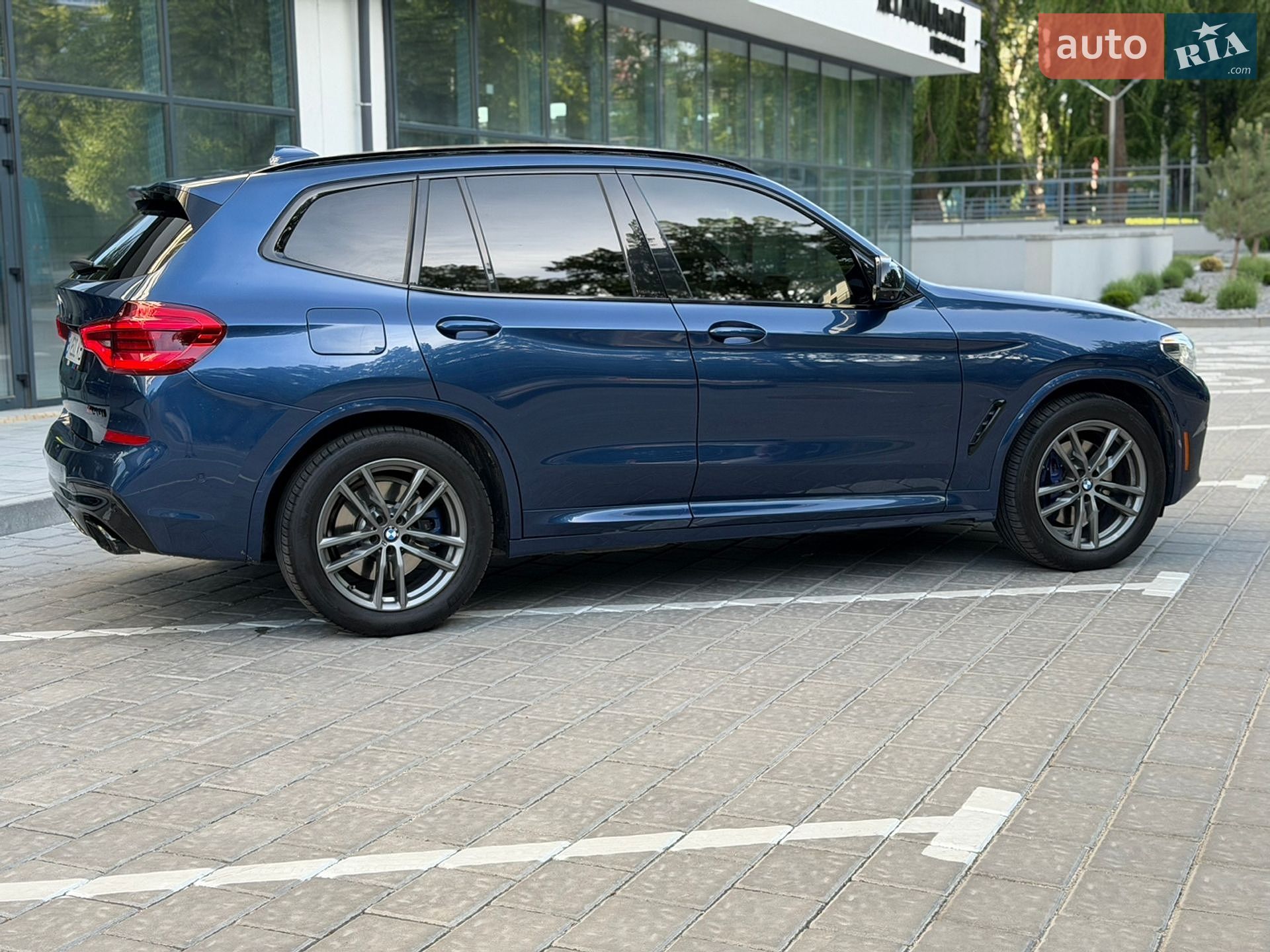BMW X3 2019 VIN 5UXTS3C53KLR73227 фото оголошення 11 з 35