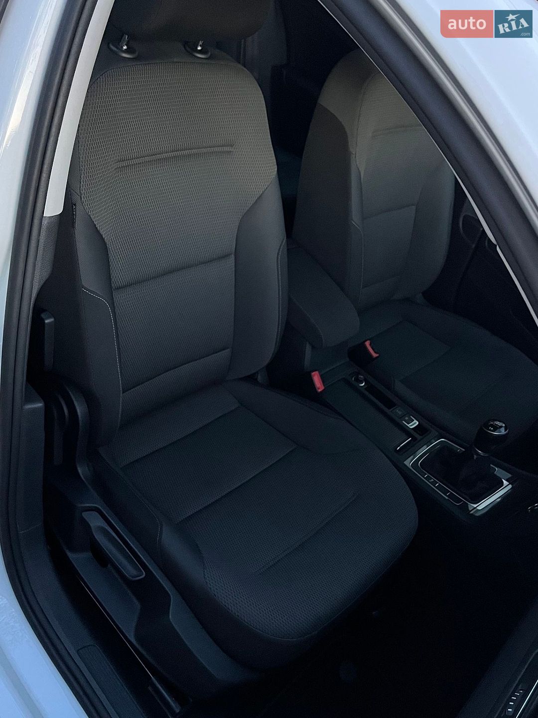 Volkswagen Golf 2017 VIN WVWZZZAUZJP528931 фото оголошення 19 з 33