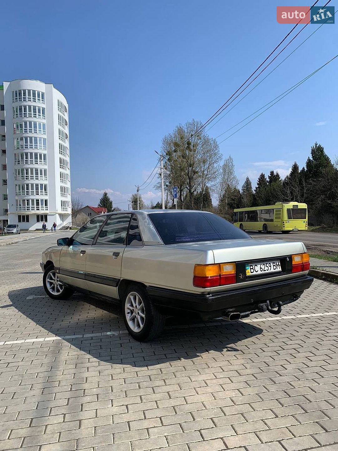 Audi 100 1988 VIN WAUZZZ44ZJN038373 фото оголошення 4 з 9