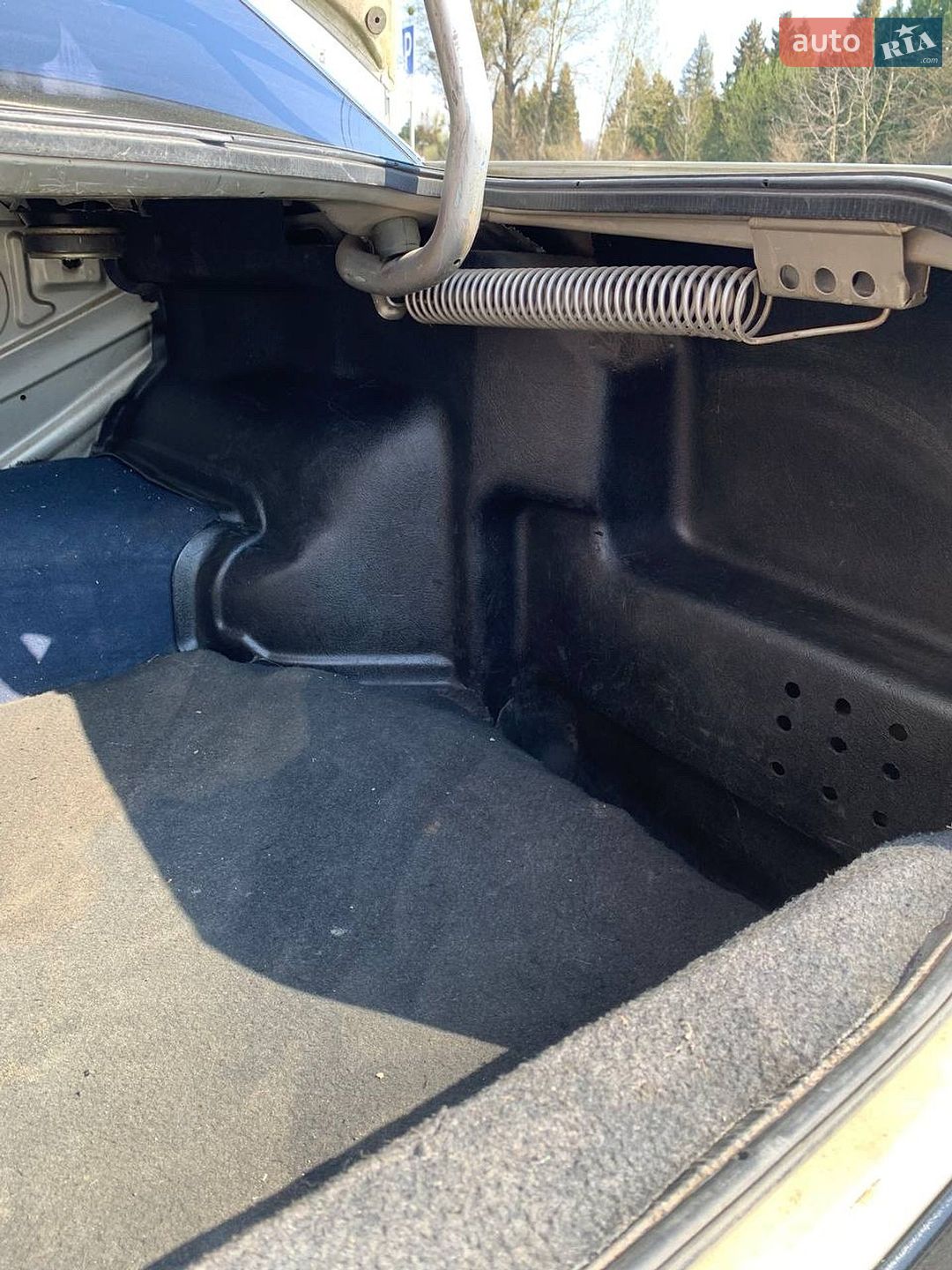 Audi 100 1988 VIN WAUZZZ44ZJN038373 фото оголошення 9 з 9