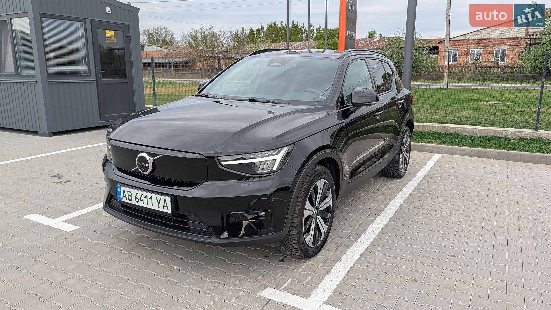 Volvo Xc40 2023 VIN YV1XZEFV4P2056522 фото оголошення 2 з 34