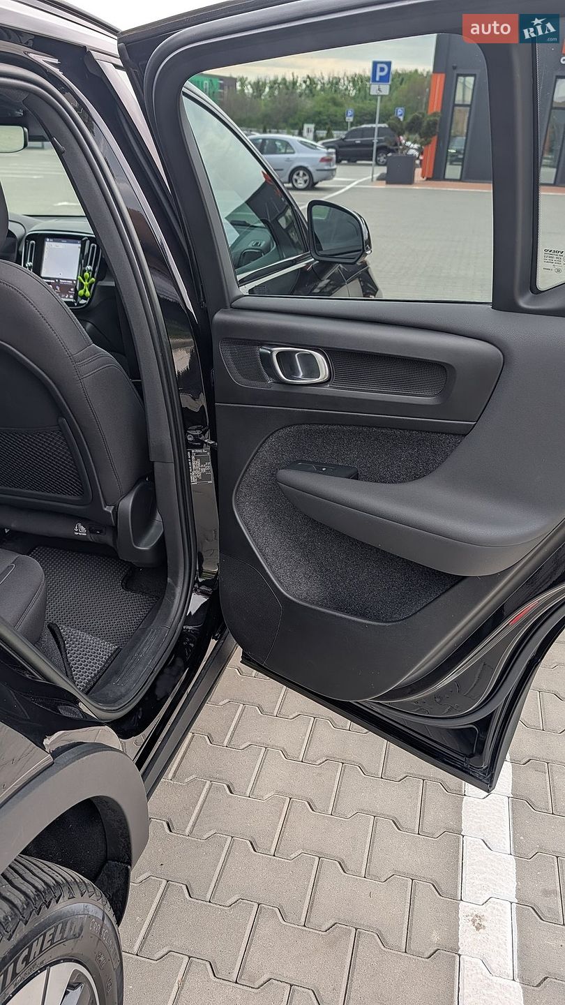 Volvo Xc40 2023 VIN YV1XZEFV4P2056522 фото оголошення 30 з 34