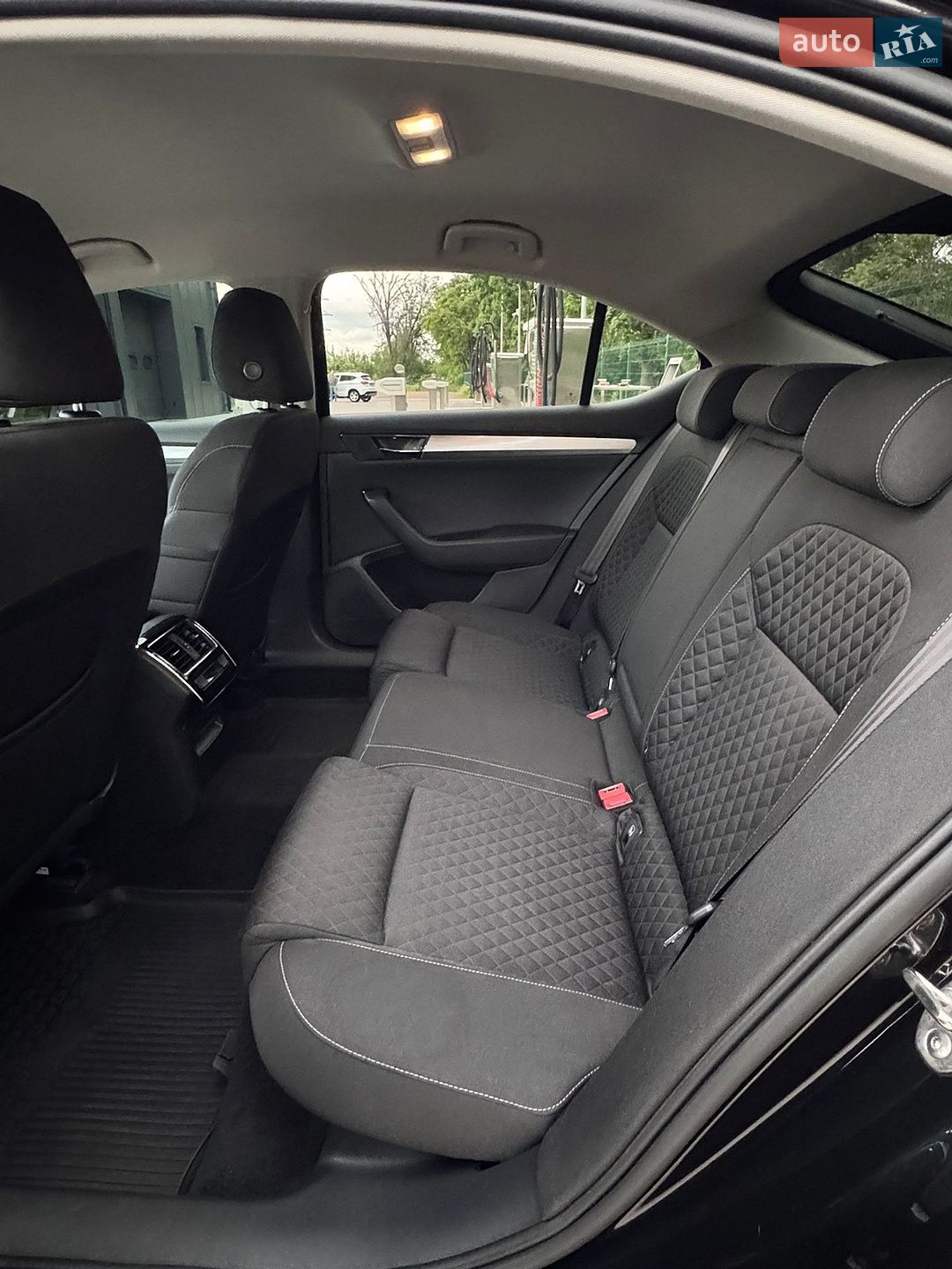 Skoda Superb 2020 VIN TMBAH7NP7L7054158 фото оголошення 19 з 34