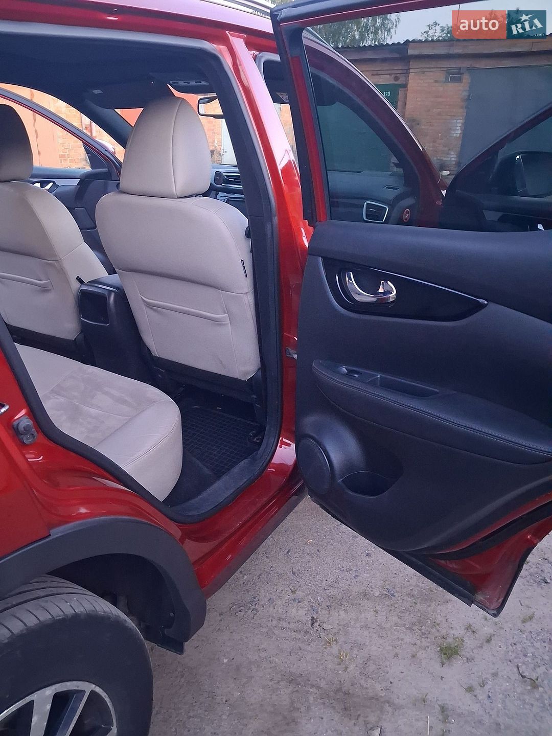 Nissan Qashqai 2015 VIN SJNFDAJ11U1316098 фото оголошення 28 з 49
