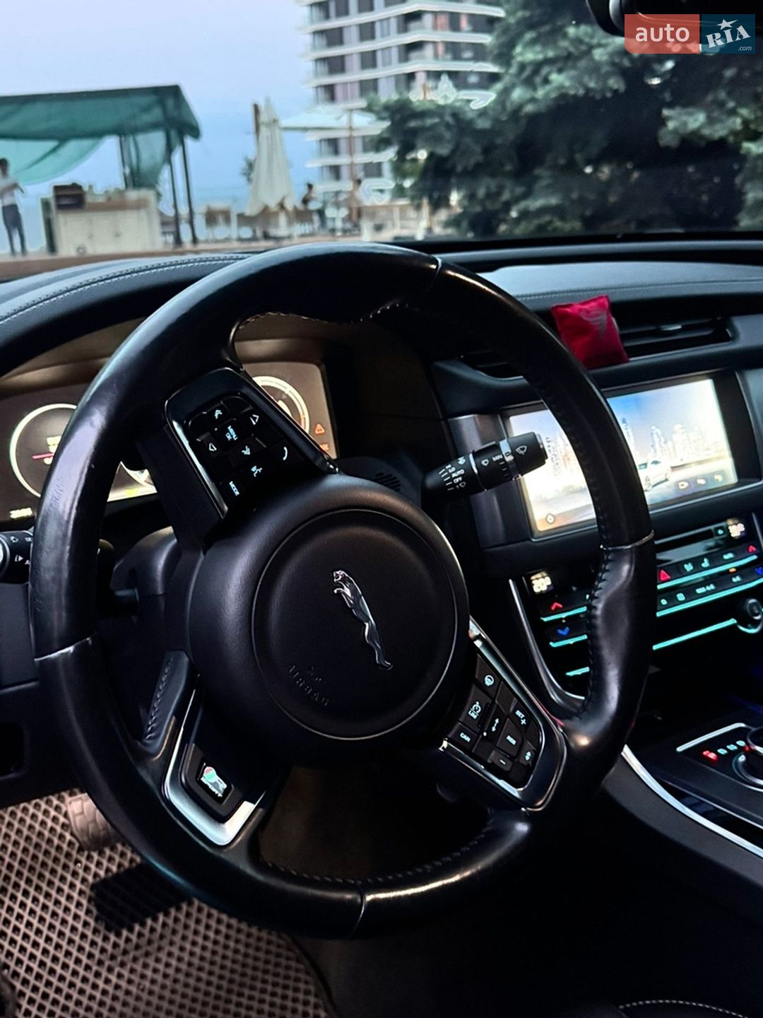 Jaguar XF 2016 VIN SAJBL4BN0HCY19344 фото оголошення 20 з 35
