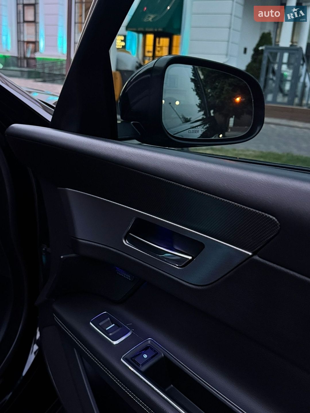 Jaguar XF 2016 VIN SAJBL4BN0HCY19344 фото оголошення 33 з 35
