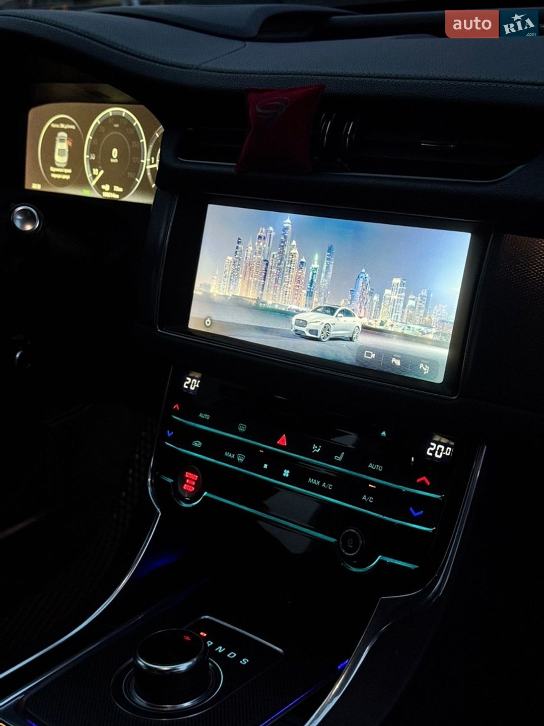 Jaguar XF 2016 VIN SAJBL4BN0HCY19344 фото оголошення 34 з 35