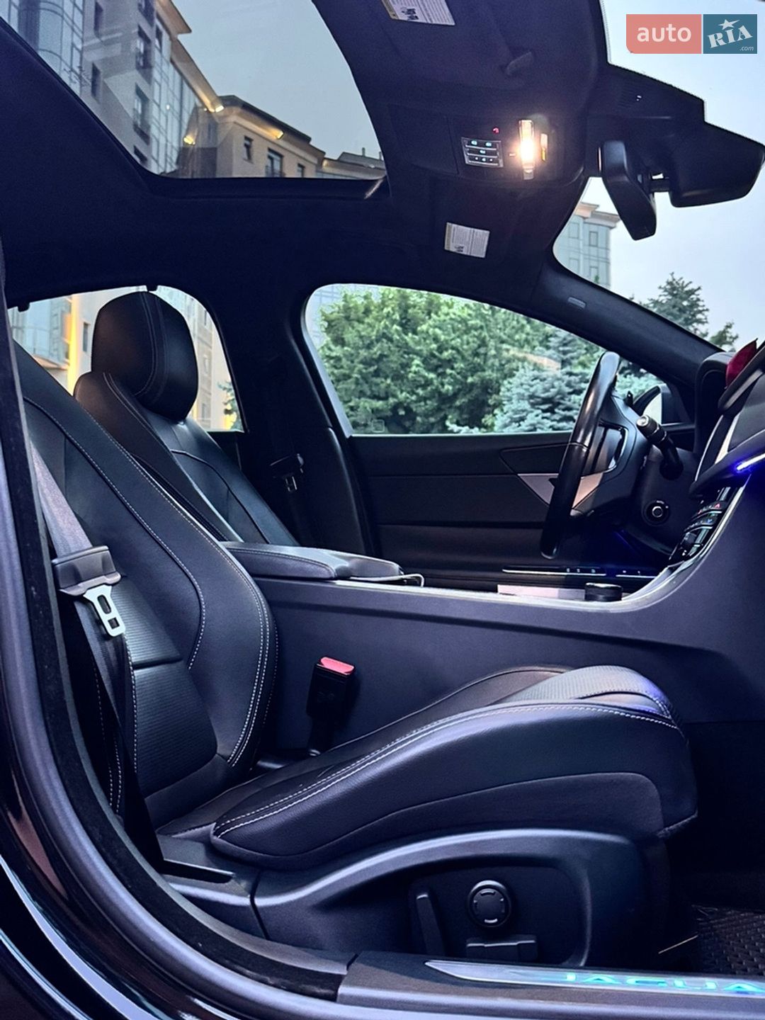 Jaguar XF 2016 VIN SAJBL4BN0HCY19344 фото оголошення 35 з 35