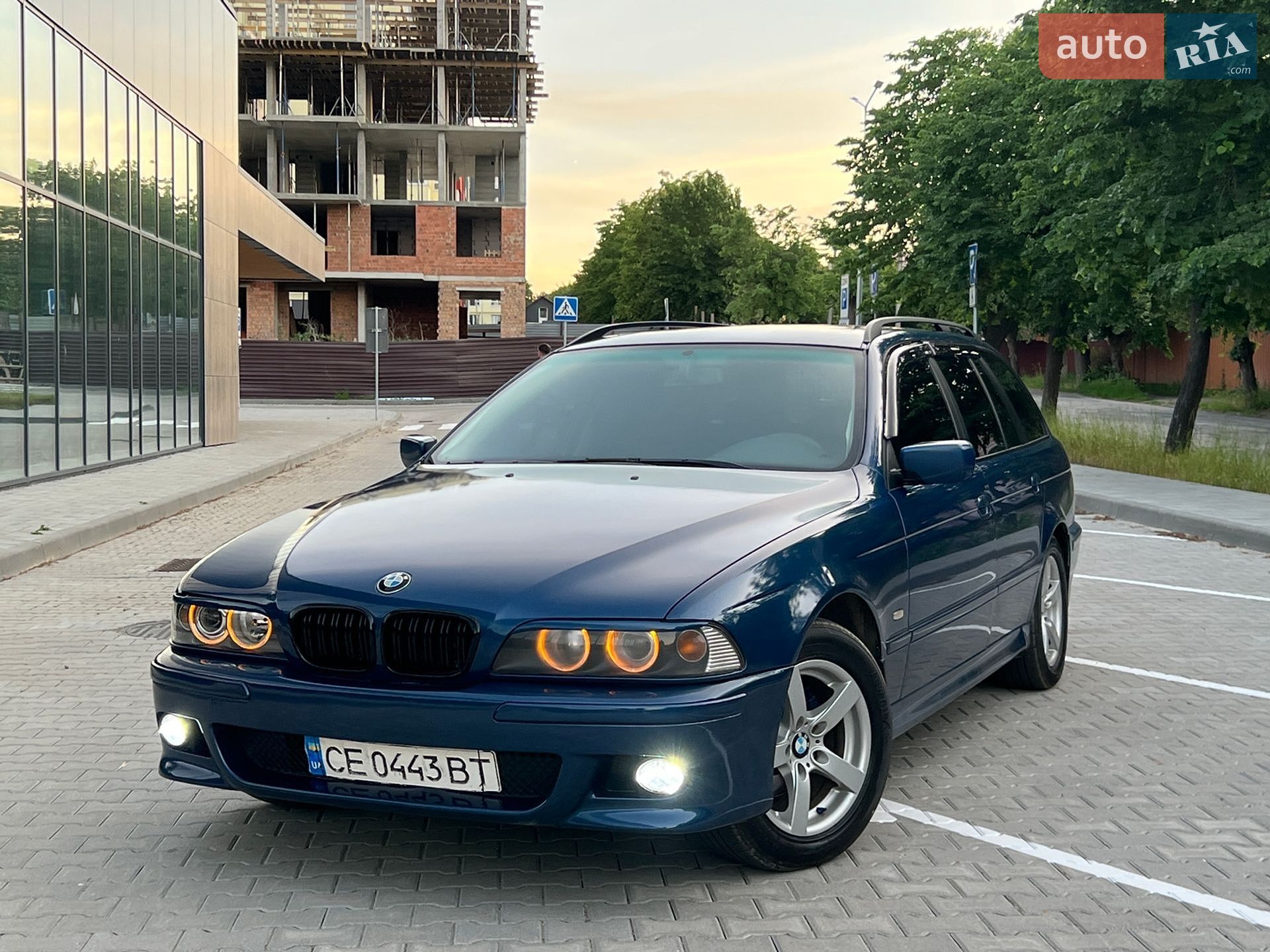 BMW 5 Series 2002 VIN WBAHD51000BG65536 фото оголошення 2 з 33