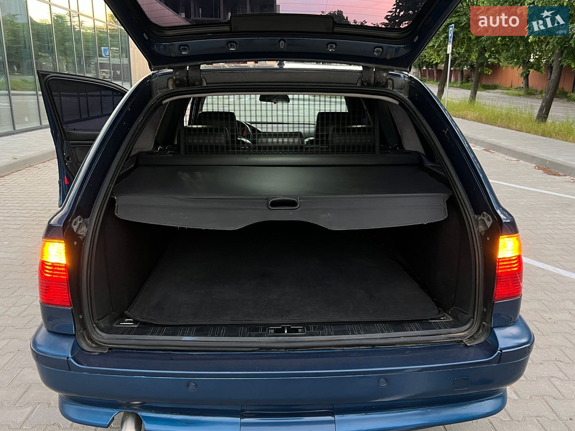 BMW 5 Series 2002 VIN WBAHD51000BG65536 фото оголошення 25 з 33