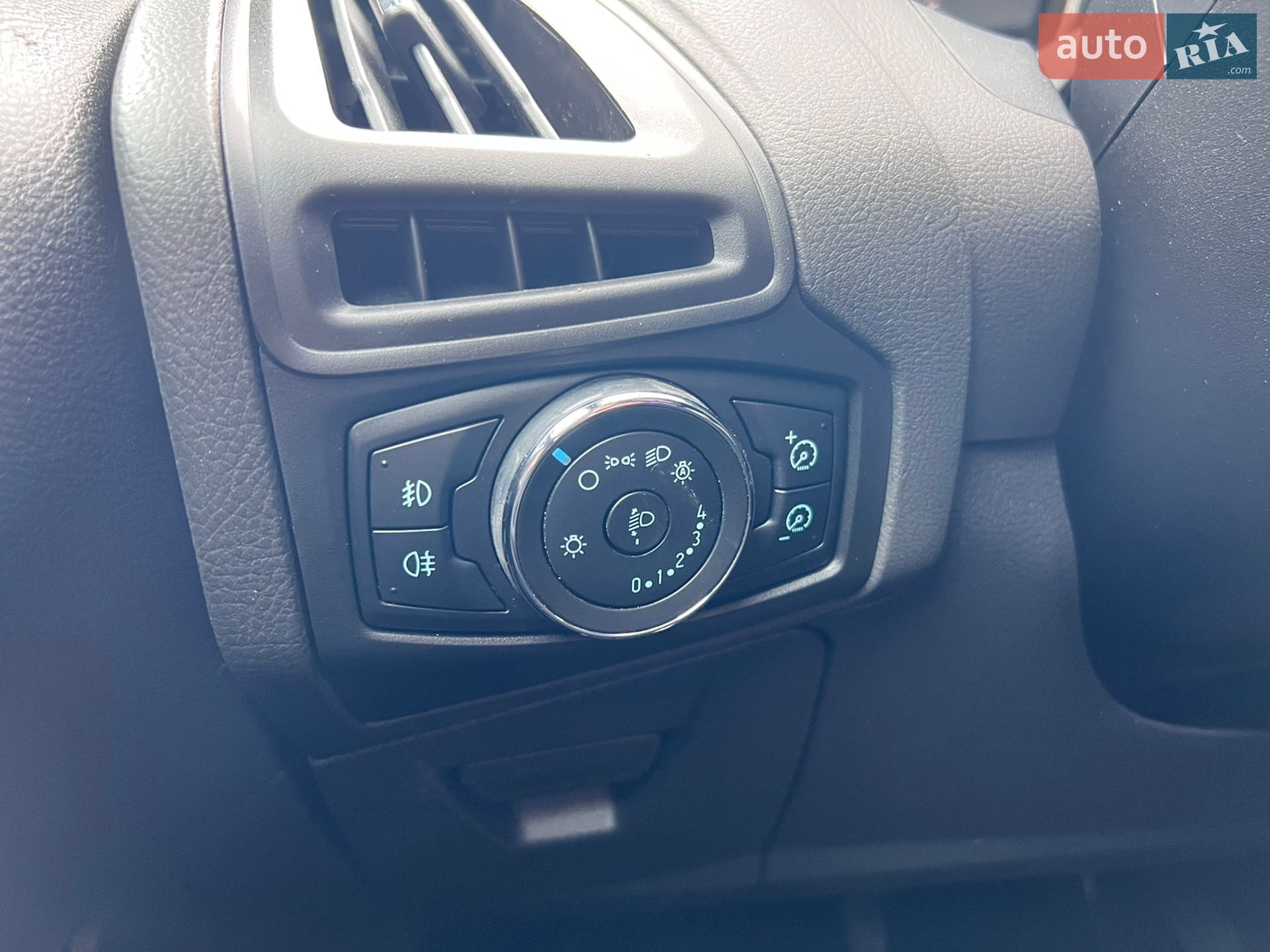 Ford Focus 2012 VIN WF0KXXGCBKBK60447 фото оголошення 26 з 26