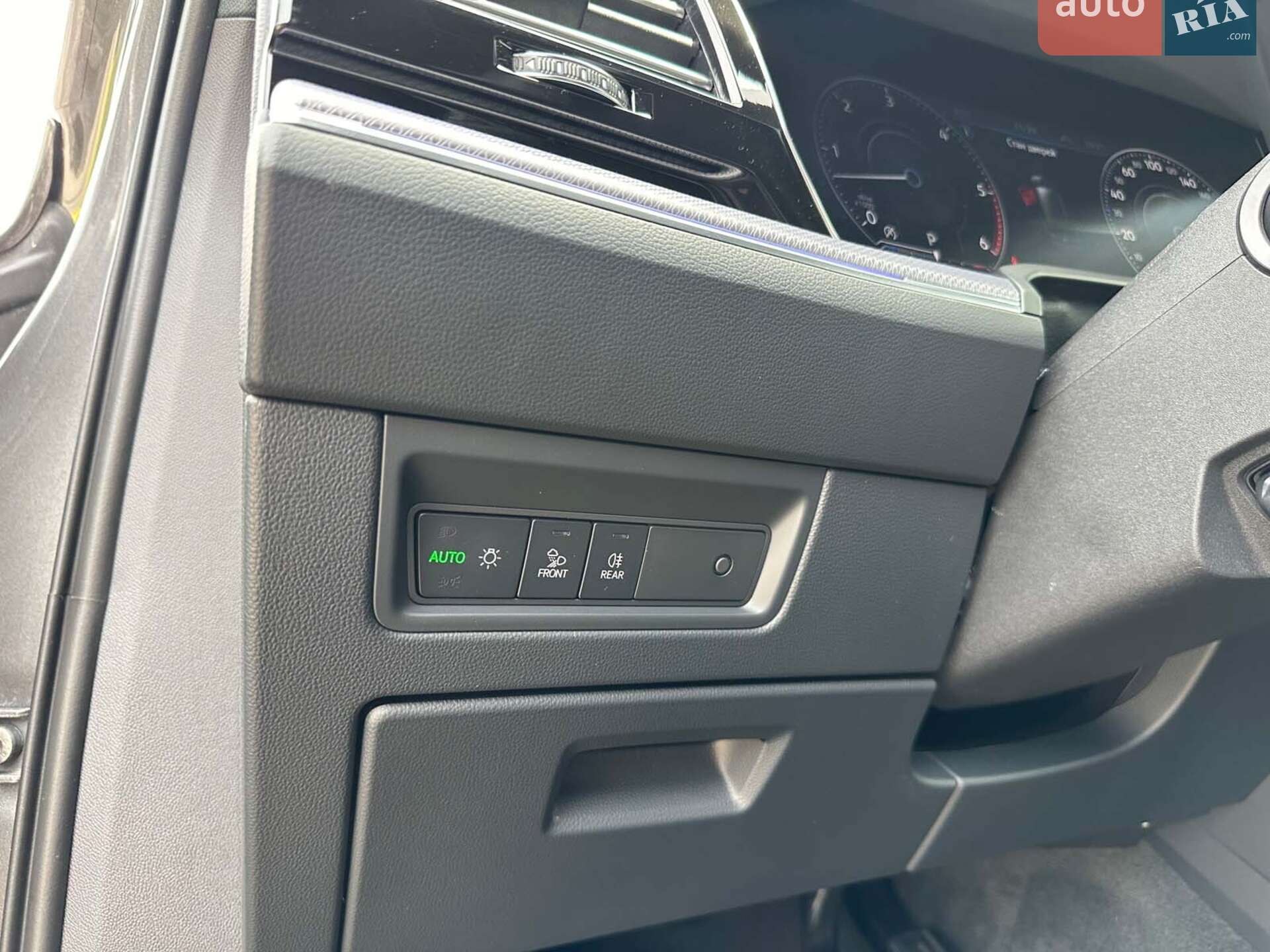 Volkswagen Touareg 2021 VIN WVGZZZCRZMD037432 фото оголошення 40 з 46