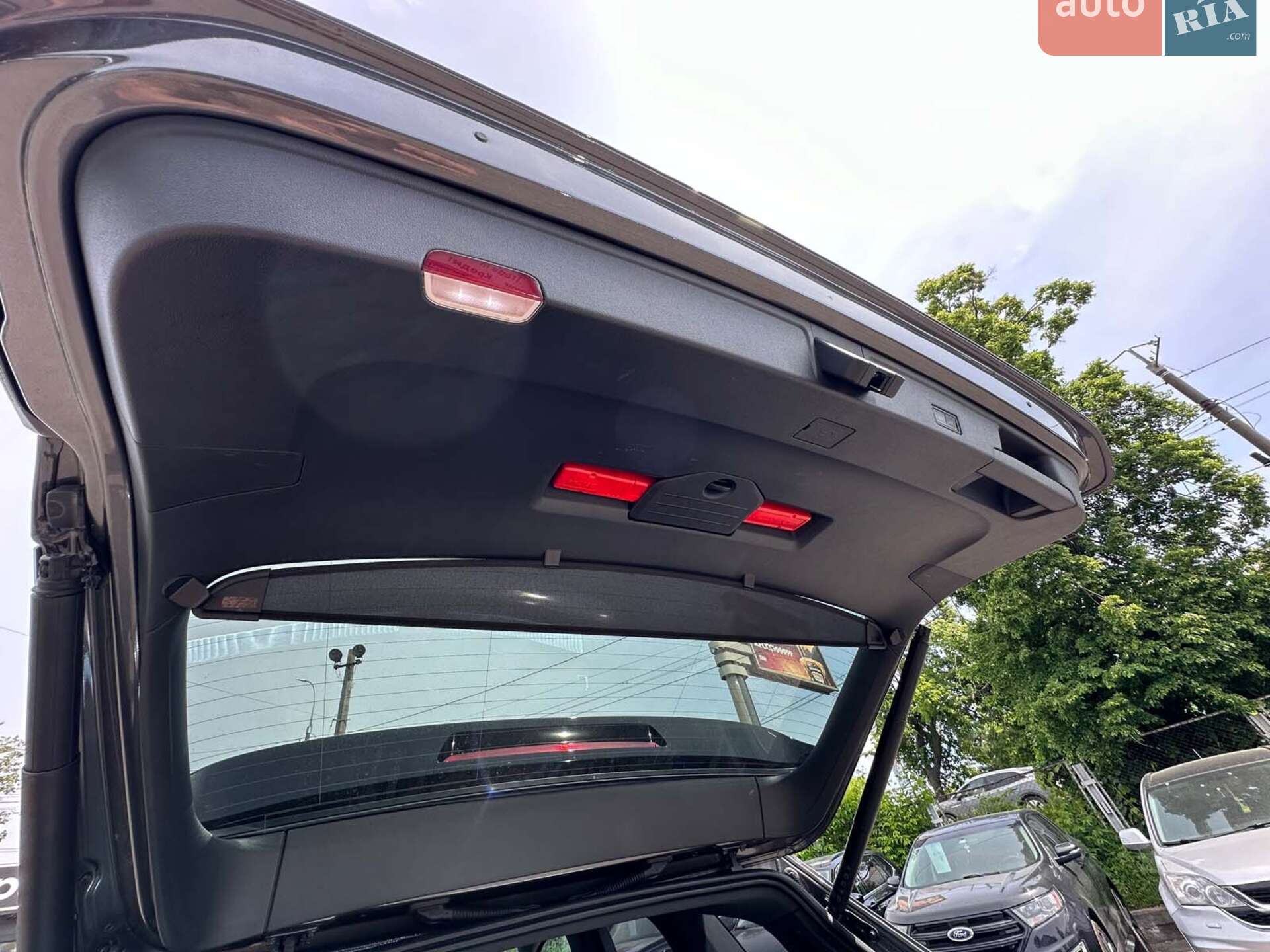 Volkswagen Touareg 2021 VIN WVGZZZCRZMD037432 фото оголошення 30 з 46