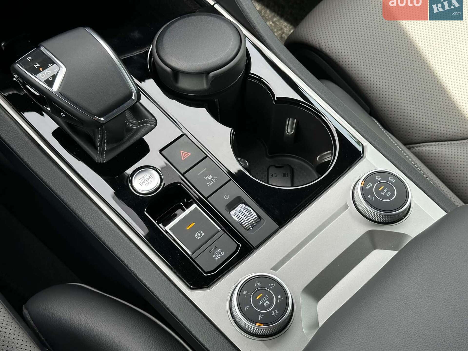 Volkswagen Touareg 2021 VIN WVGZZZCRZMD037432 фото оголошення 45 з 46