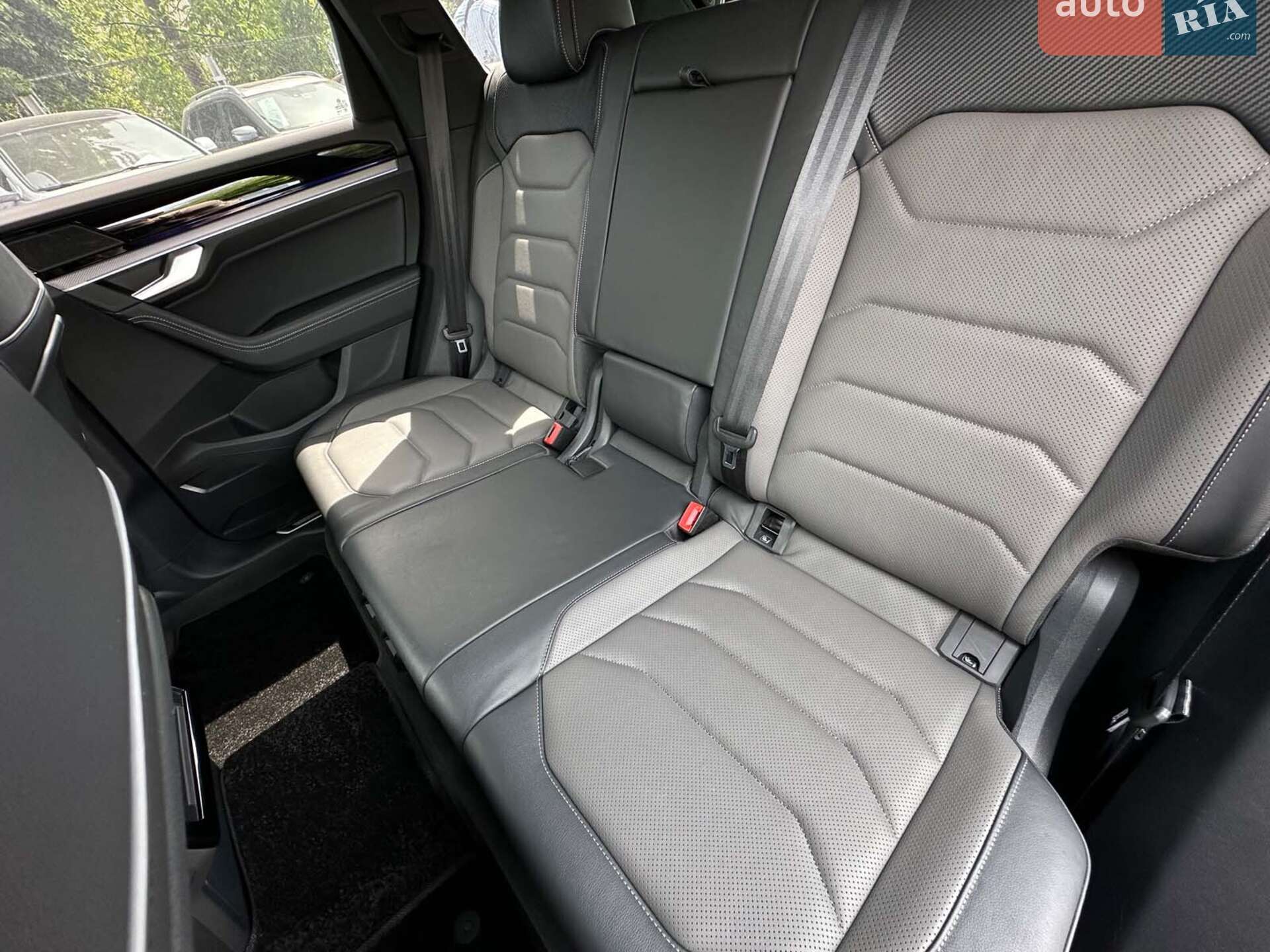 Volkswagen Touareg 2021 VIN WVGZZZCRZMD037432 фото оголошення 17 з 46