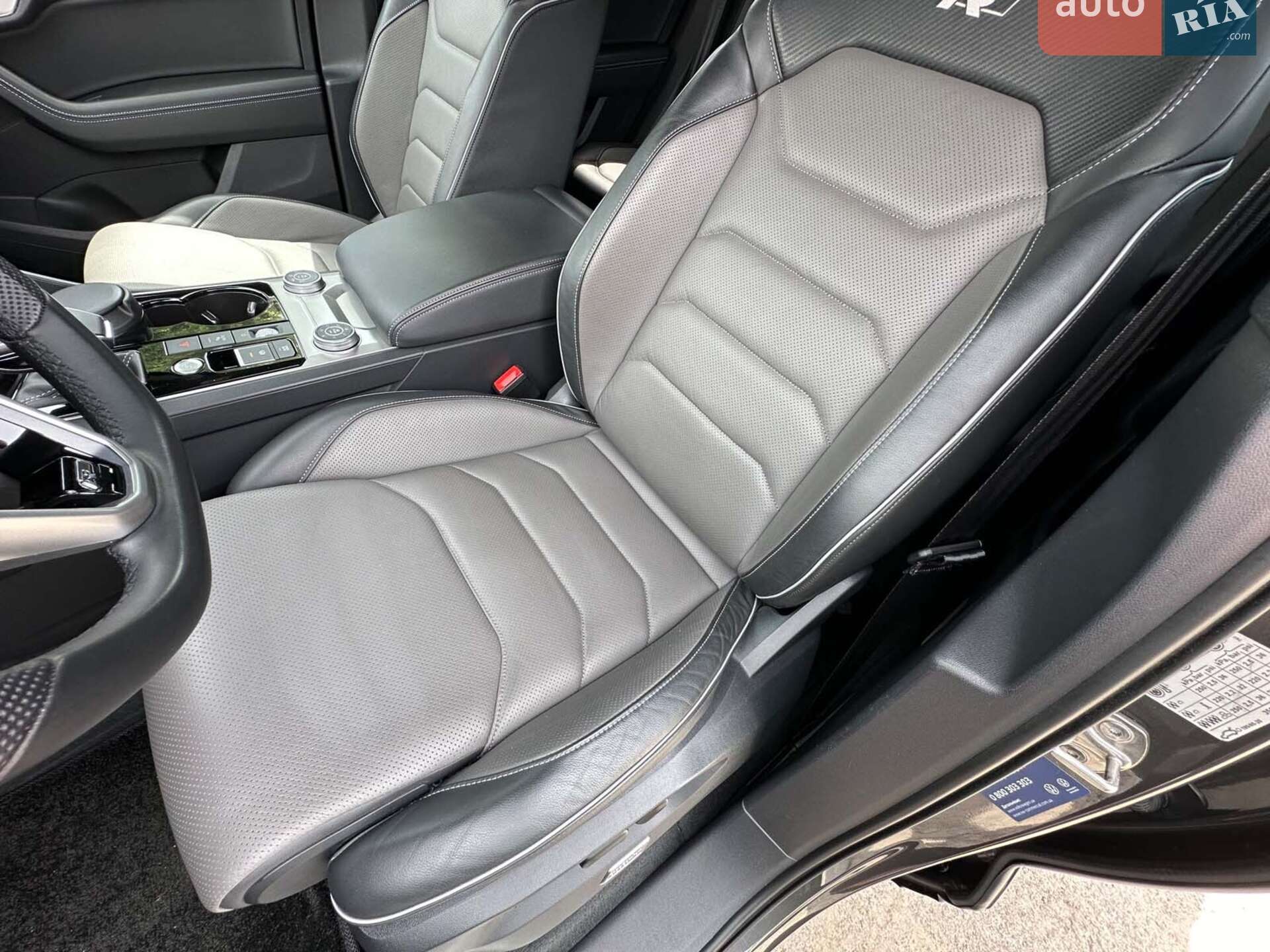 Volkswagen Touareg 2021 VIN WVGZZZCRZMD037432 фото оголошення 38 з 46