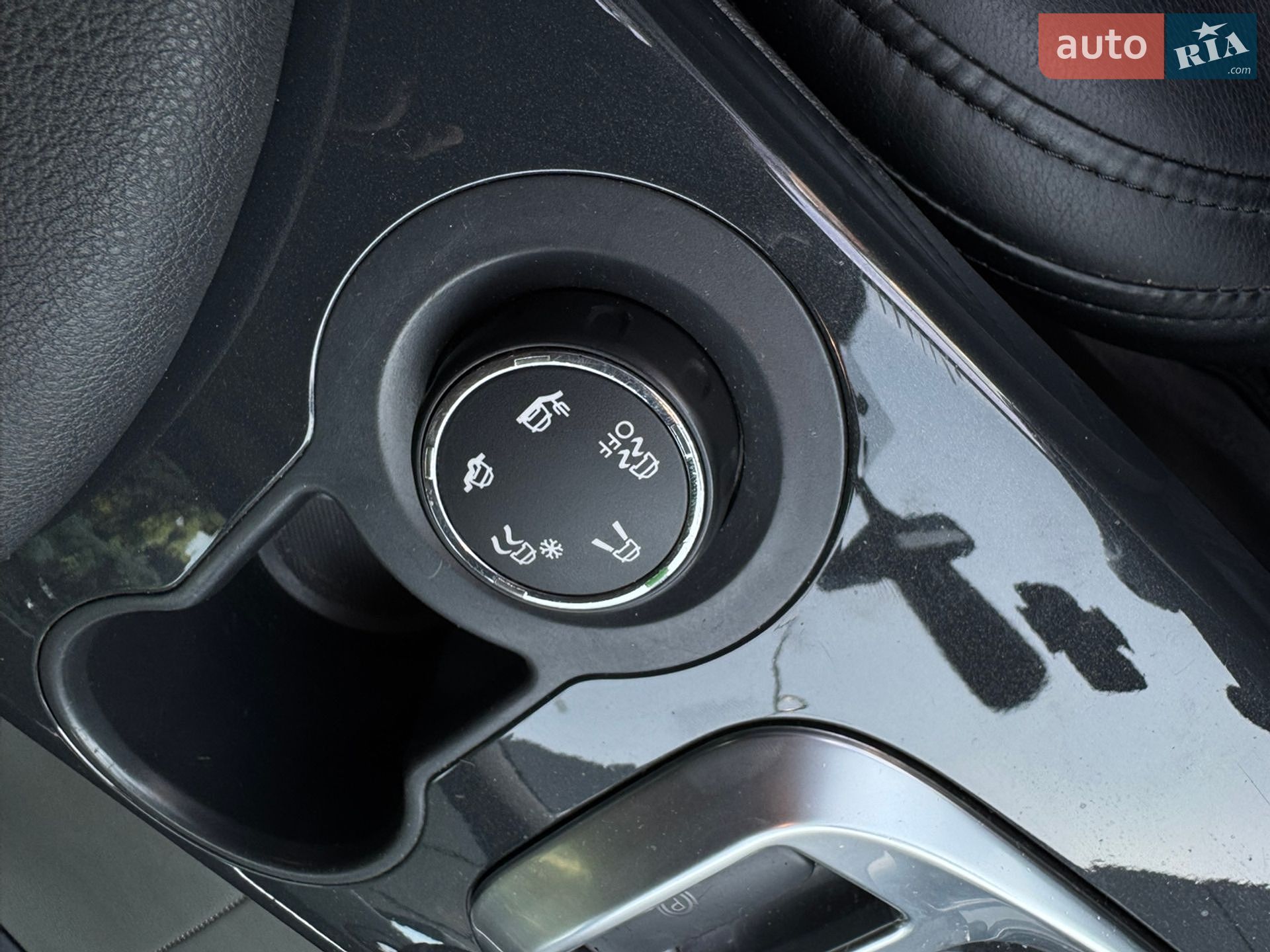 Peugeot 3008 2015 VIN VF30UBHZTFS187579 фото оголошення 26 з 30