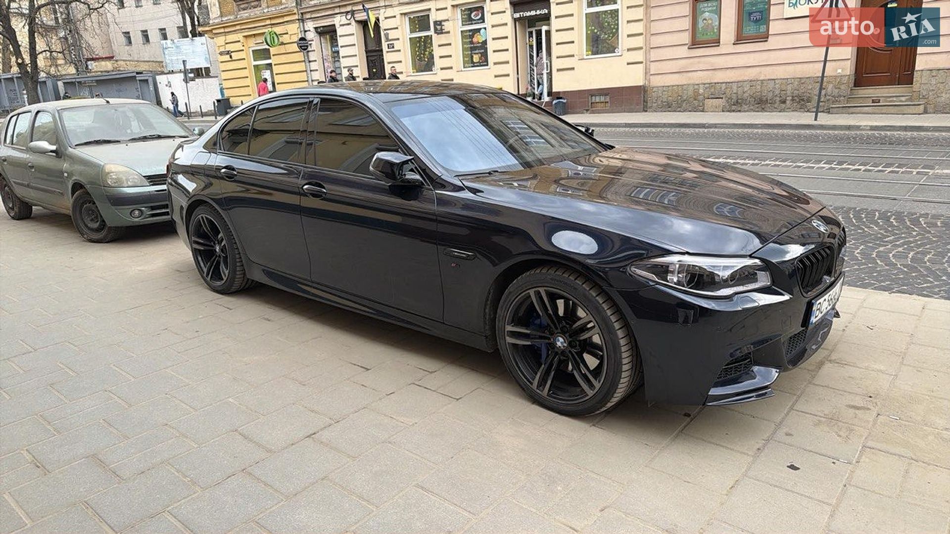 BMW 5 Series 2012 VIN WBAFV31070DZ17650 фото оголошення 4 з 30