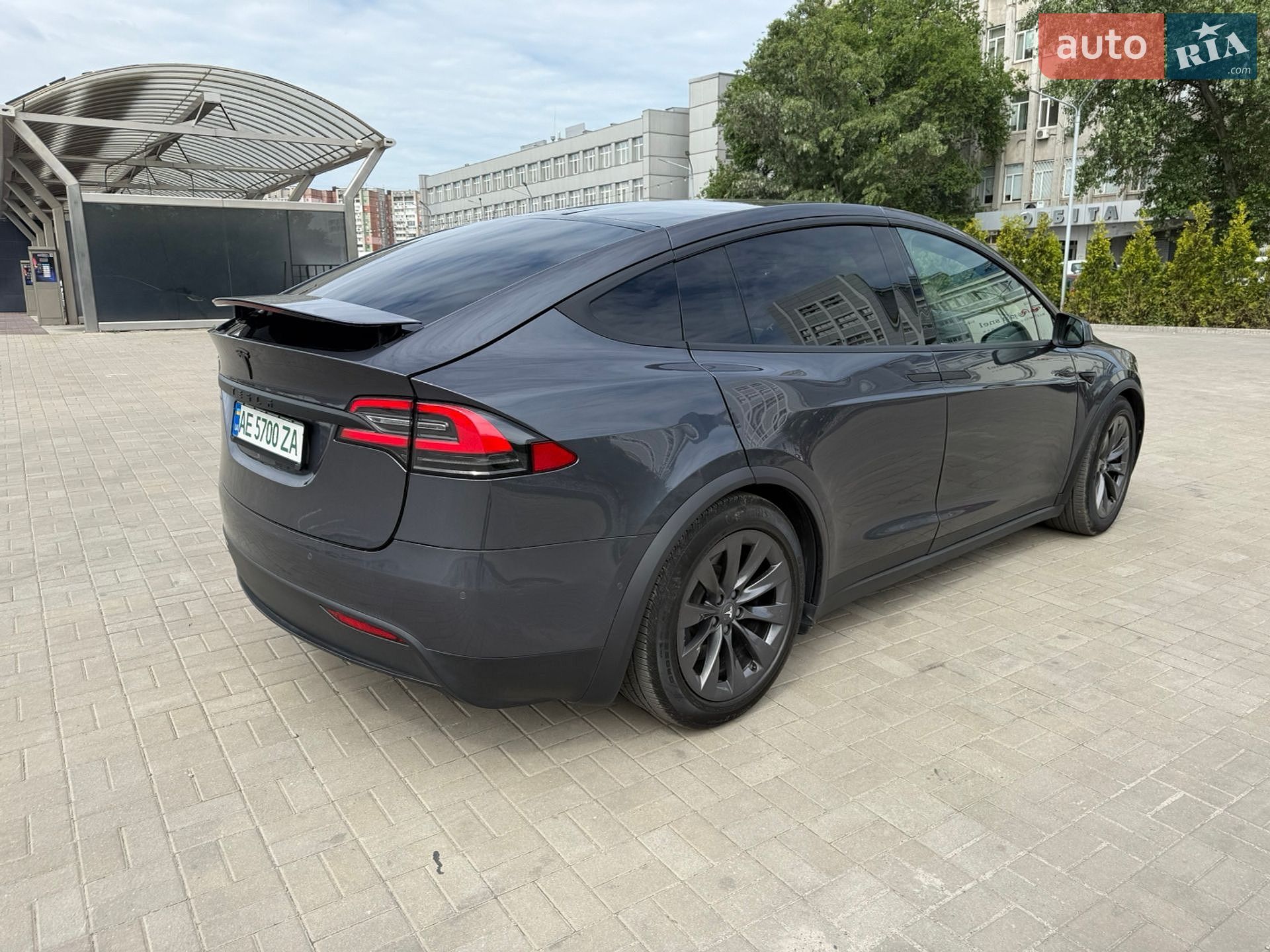Tesla Model X 2018 VIN 5YJXCDE27JF137267 фото оголошення 9 з 25