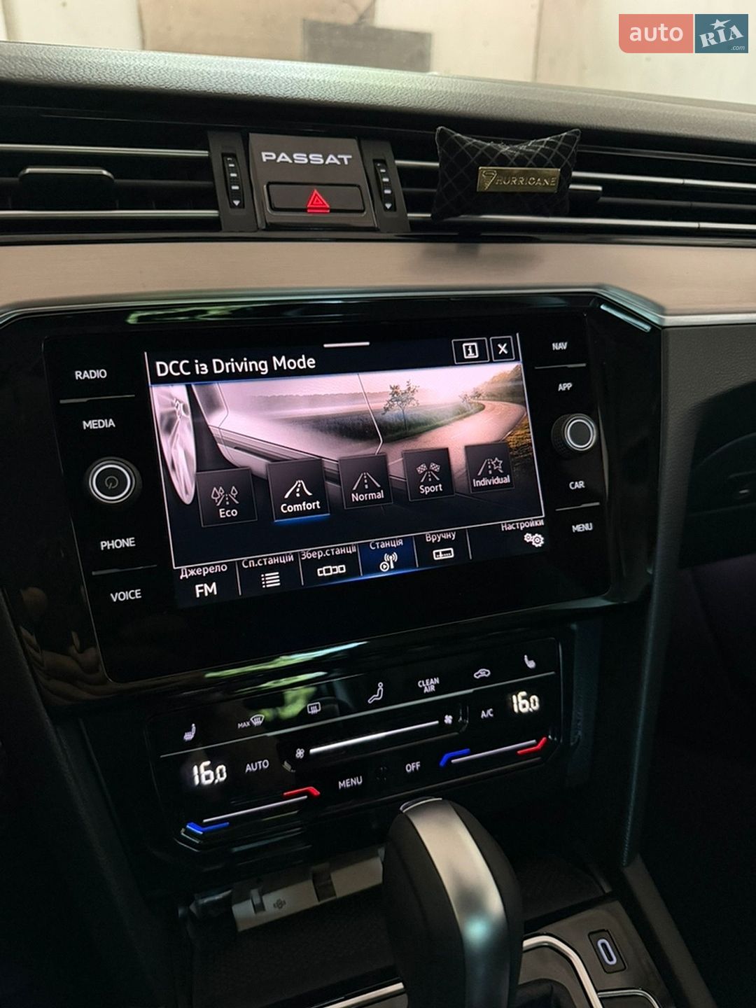 Volkswagen Passat 2019 VIN WVWZZZ3CZLE039107 фото оголошення 10 з 12