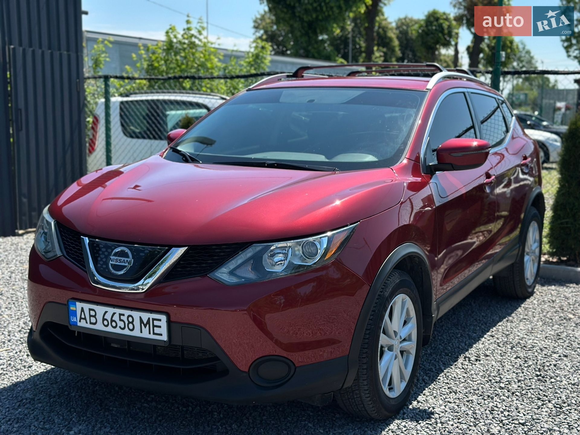 Nissan Rogue Sport 2018 VIN JN1BJ1CR7JW254005 фото оголошення 2 з 65