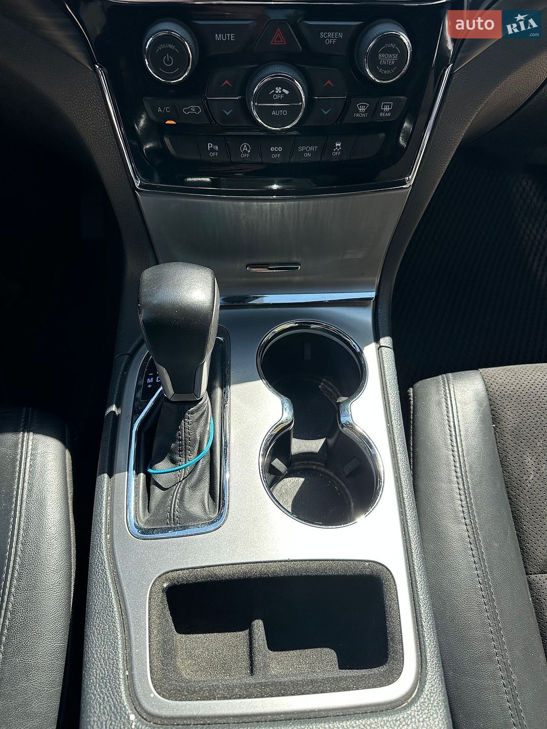 Jeep Grand Cherokee 2019 VIN 1C4RJFAG7LC210097 фото оголошення 13 з 20