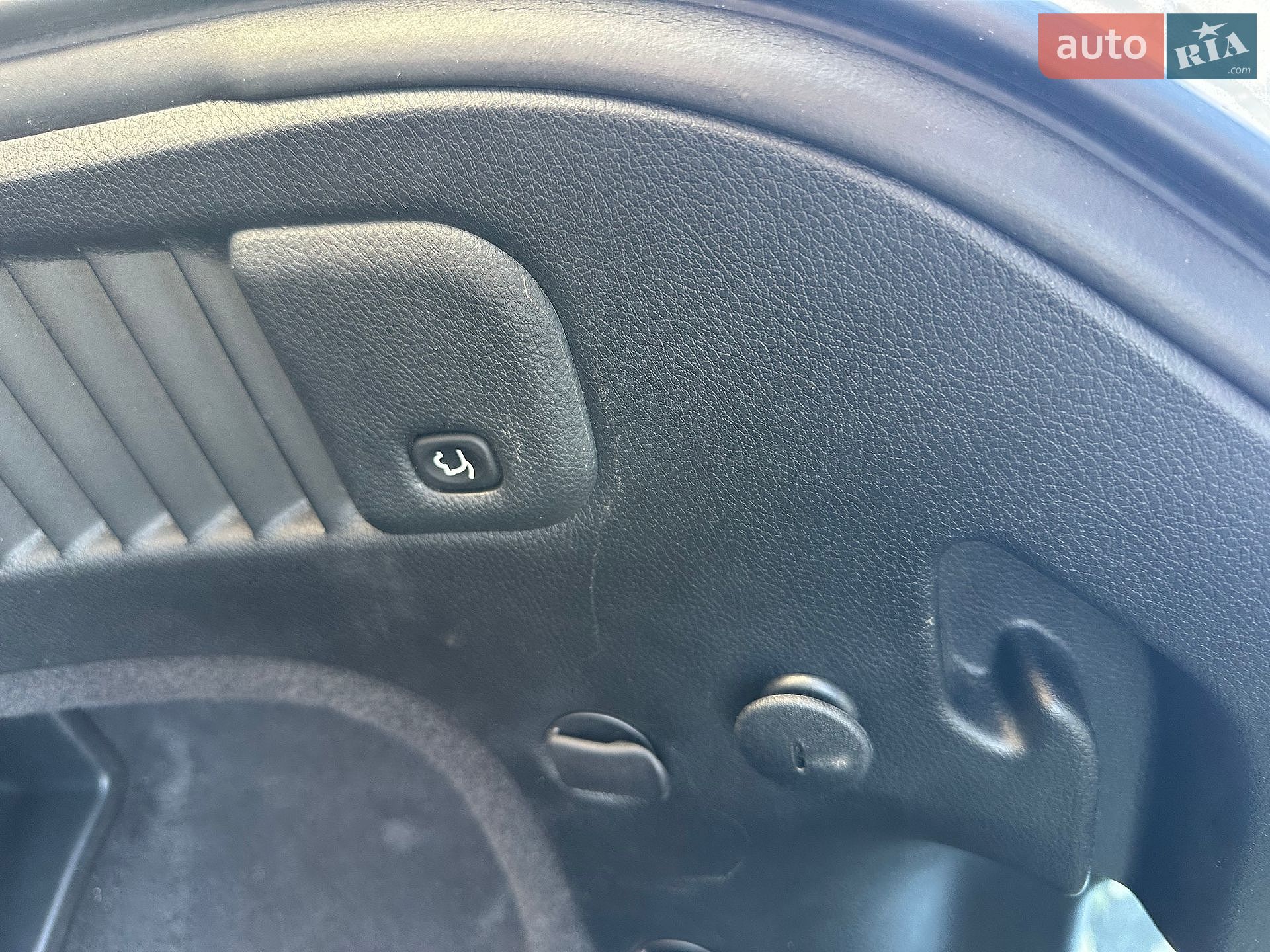 Jeep Grand Cherokee 2019 VIN 1C4RJFAG7LC210097 фото оголошення 19 з 20