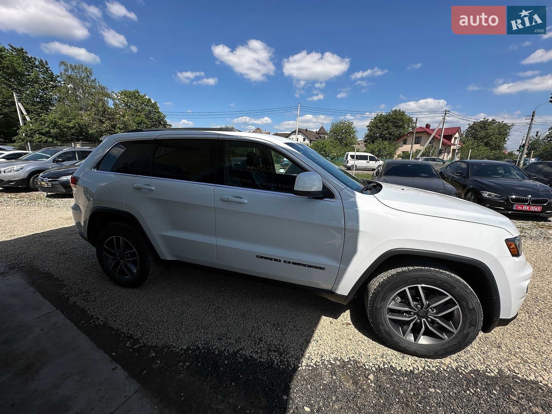 Jeep Grand Cherokee 2019 VIN 1C4RJFAG7LC210097 фото оголошення 4 з 20