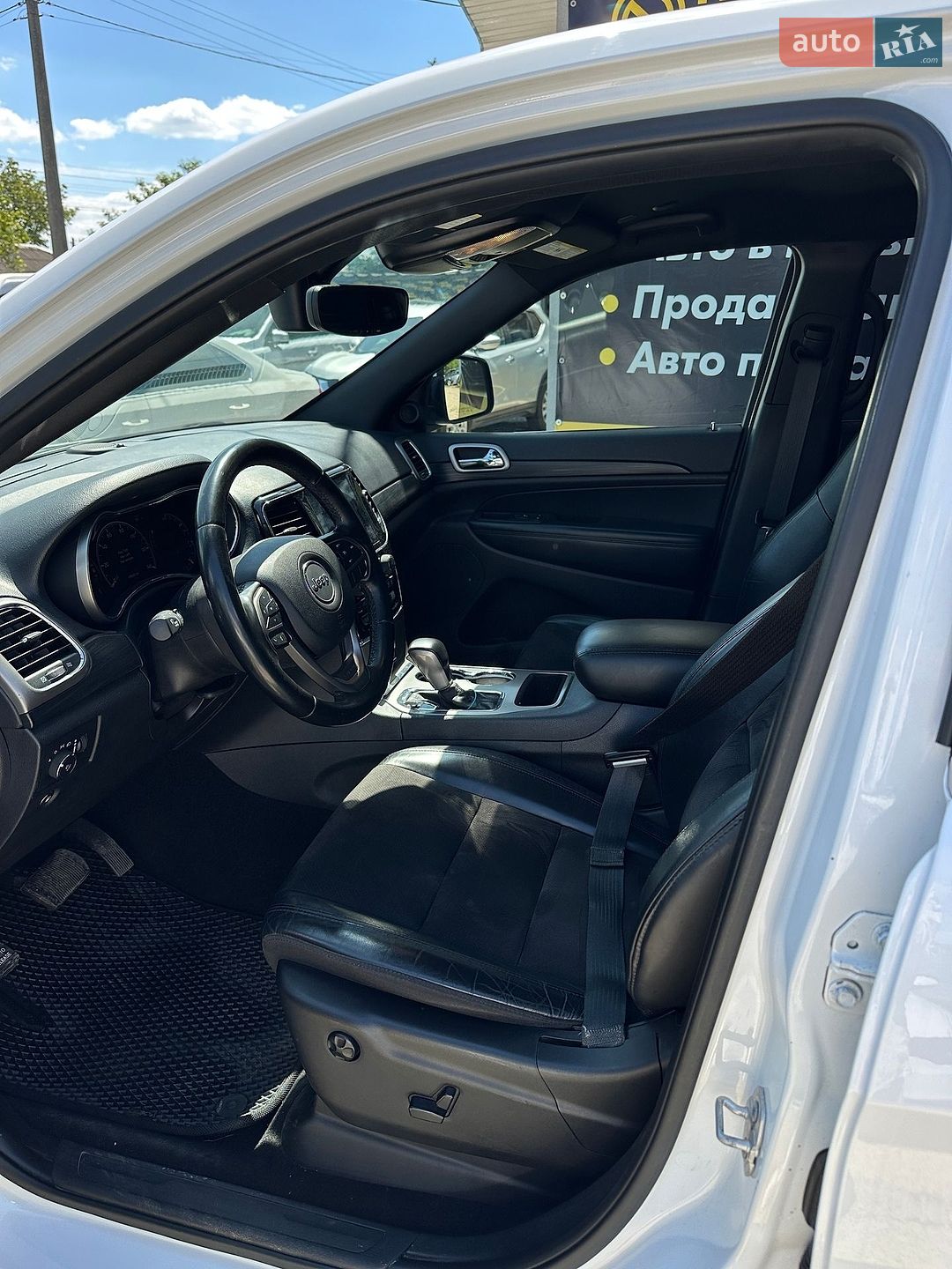 Jeep Grand Cherokee 2019 VIN 1C4RJFAG7LC210097 фото оголошення 9 з 20