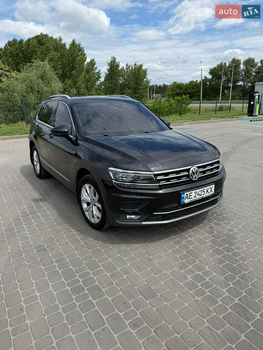 Volkswagen Tiguan 2018 VIN WVGZZZ5NZJW899532 фото оголошення 3 з 19