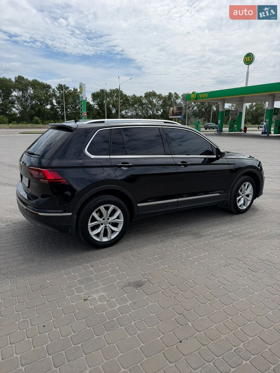 Volkswagen Tiguan 2018 VIN WVGZZZ5NZJW899532 фото оголошення 5 з 19
