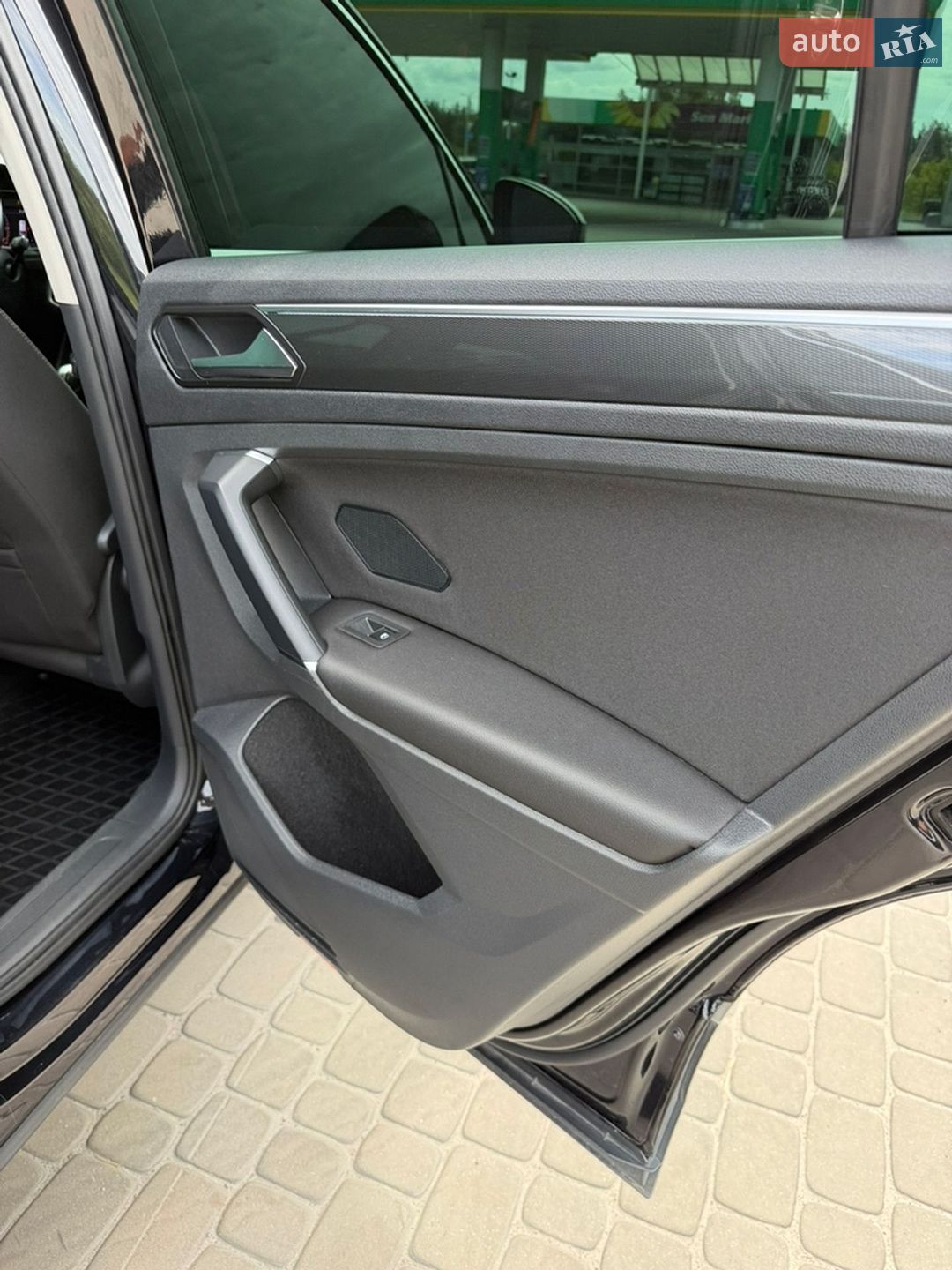 Volkswagen Tiguan 2018 VIN WVGZZZ5NZJW899532 фото оголошення 11 з 19