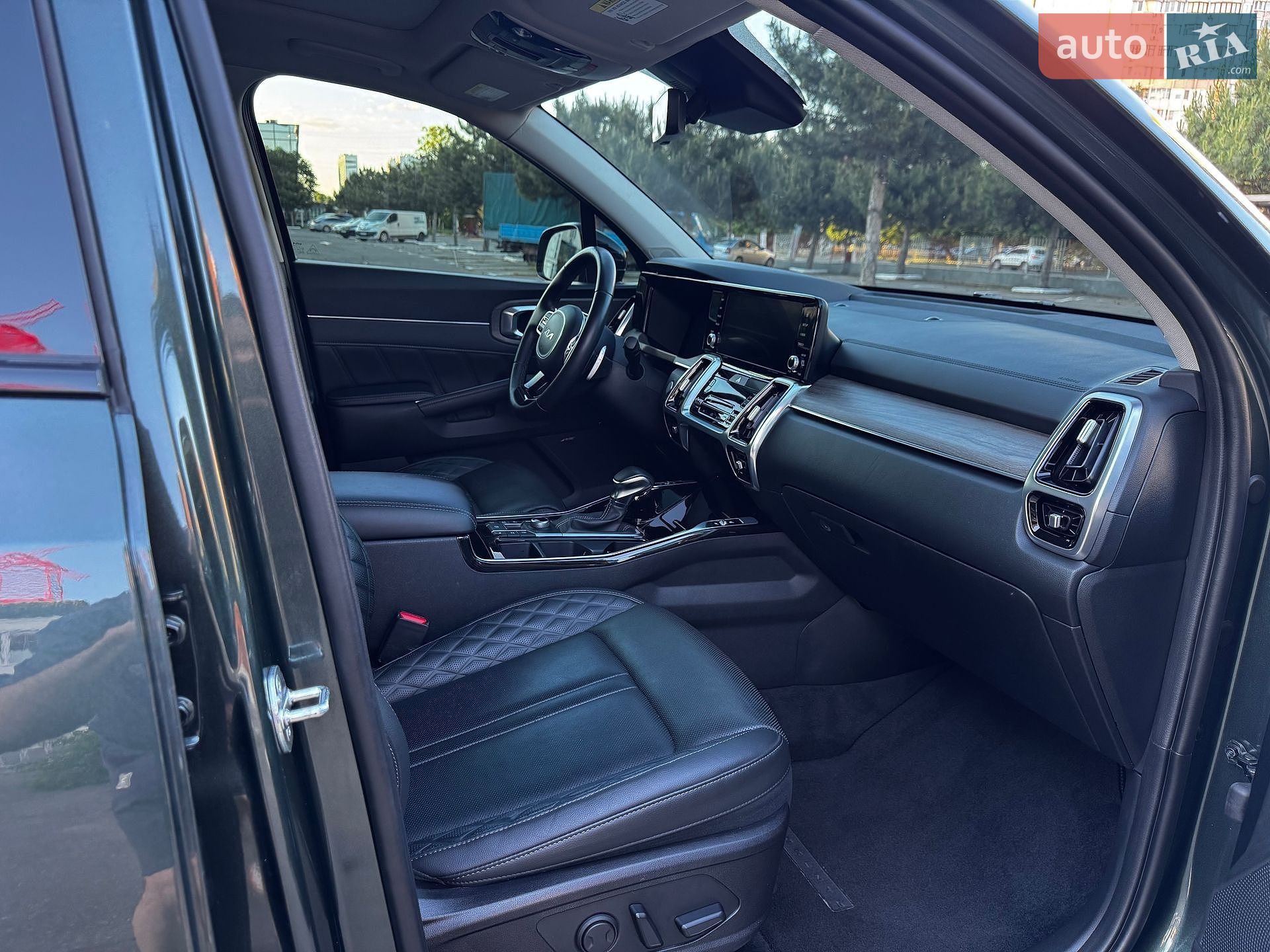 Kia Sorento 2023 VIN 5XYRKDLF2PG214386 фото оголошення 18 з 44