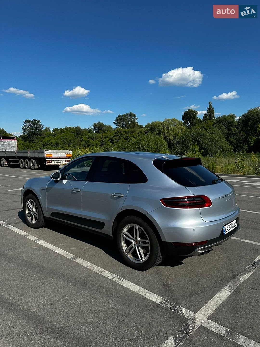 Porsche Macan 2016 VIN WP1AA2A56HLB06436 фото оголошення 5 з 19