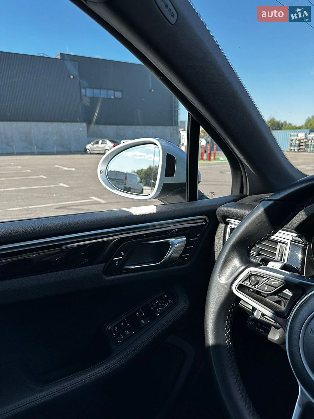 Porsche Macan 2016 VIN WP1AA2A56HLB06436 фото оголошення 18 з 19