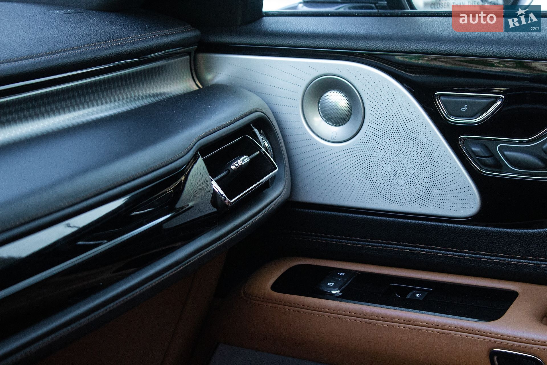 Lincoln Aviator 2020 VIN 5LM5J9XC6LGL29507 фото оголошення 26 з 55