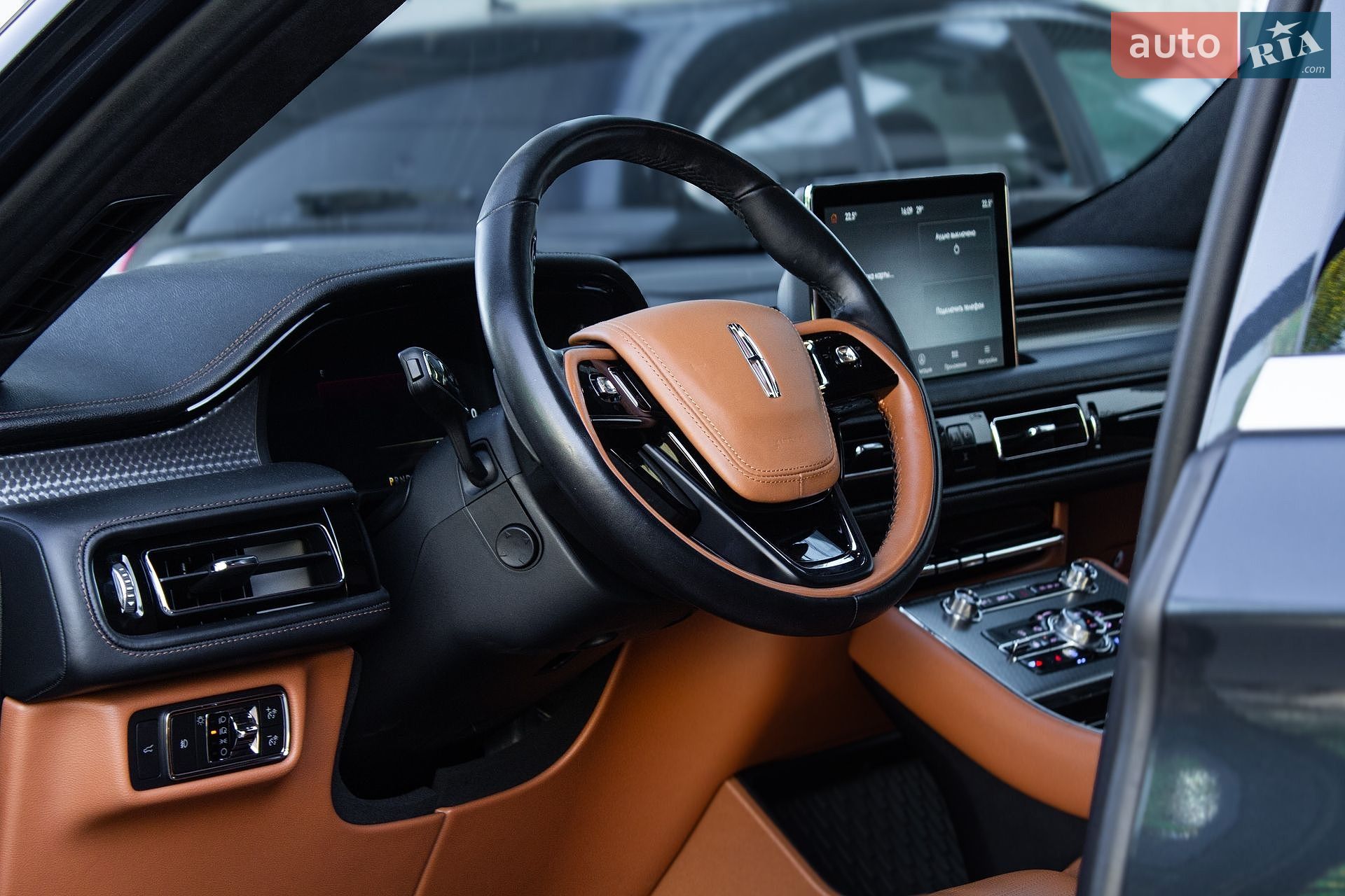 Lincoln Aviator 2020 VIN 5LM5J9XC6LGL29507 фото оголошення 9 з 55