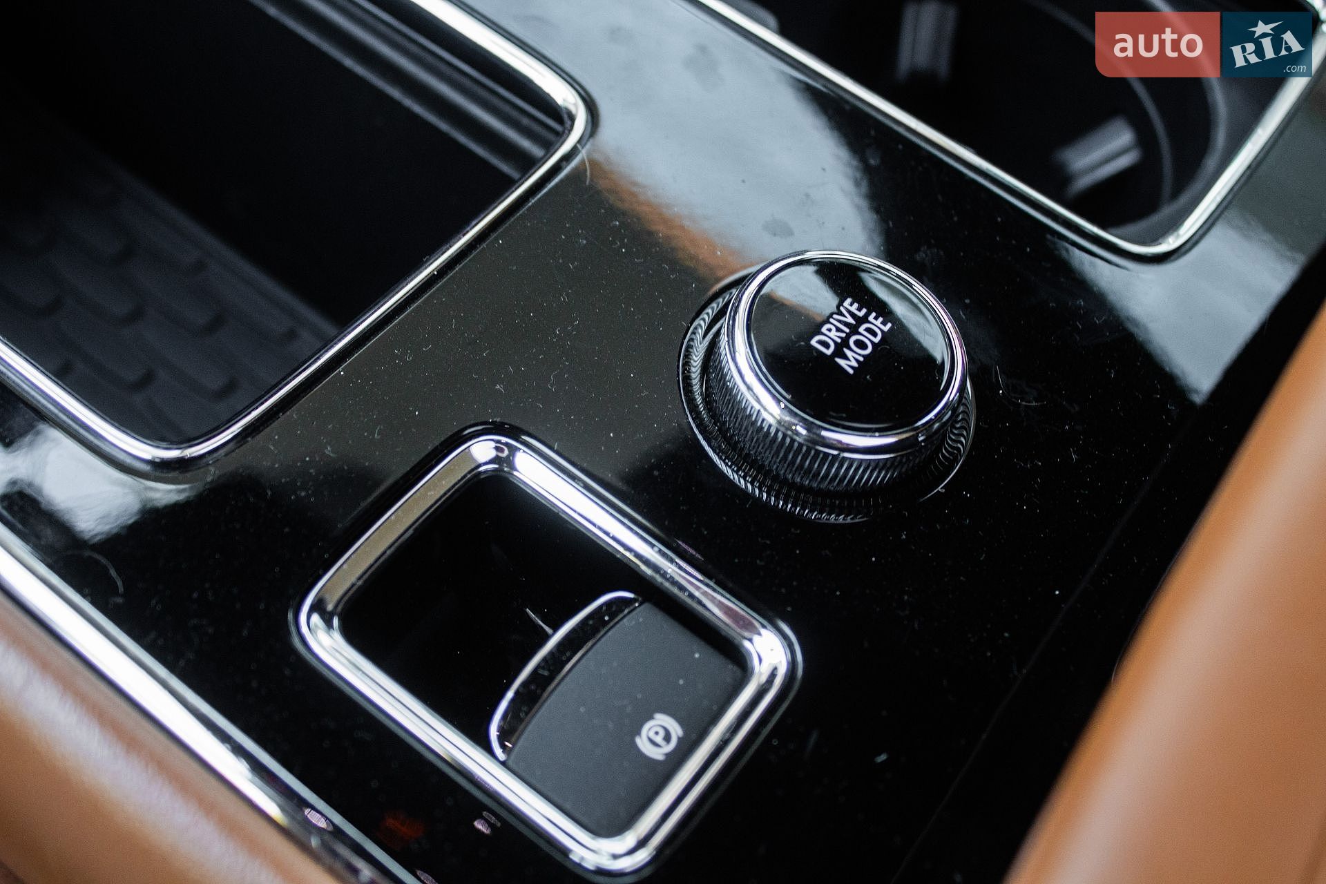 Lincoln Aviator 2020 VIN 5LM5J9XC6LGL29507 фото оголошення 25 з 55