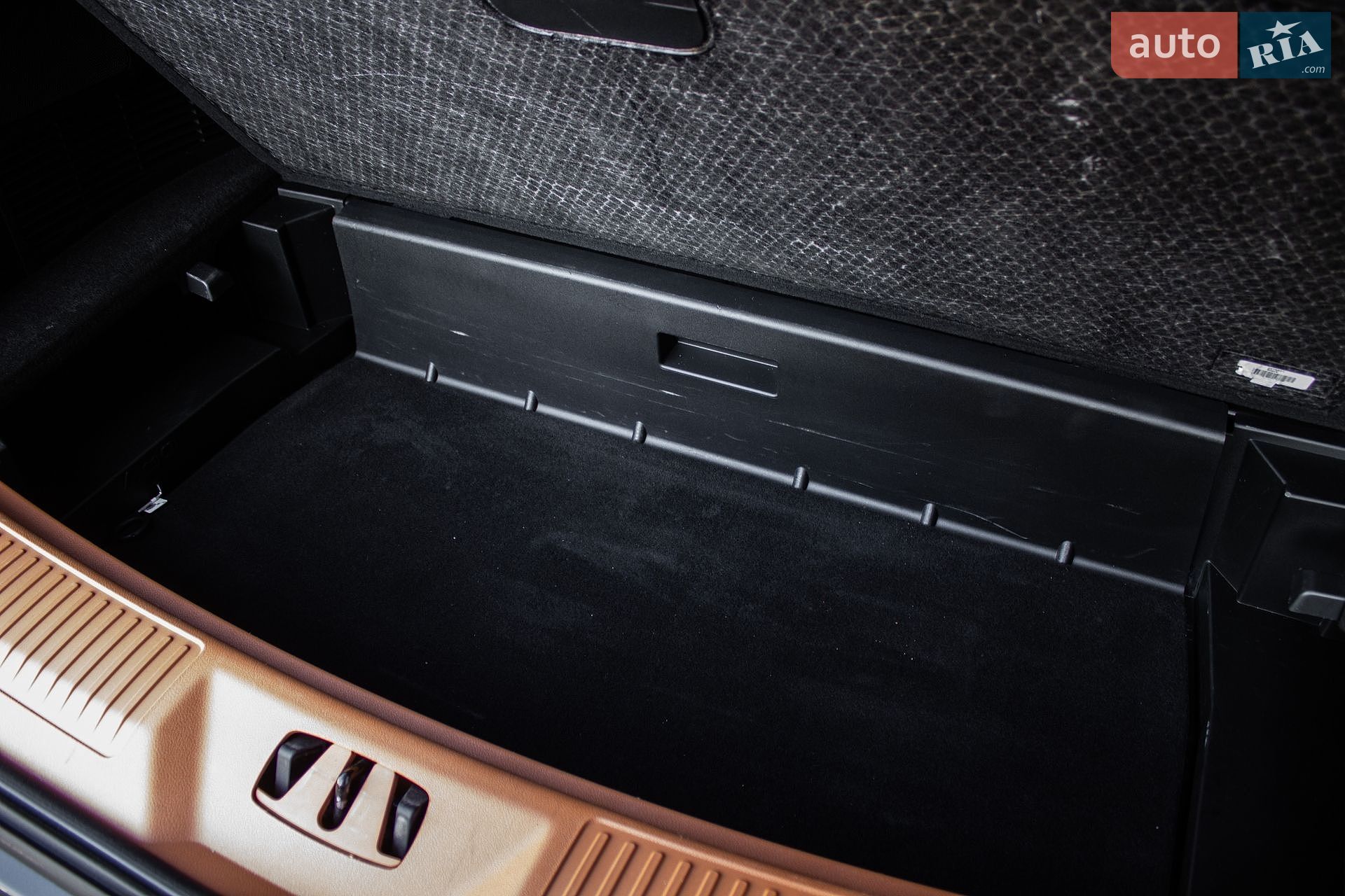 Lincoln Aviator 2020 VIN 5LM5J9XC6LGL29507 фото оголошення 45 з 55