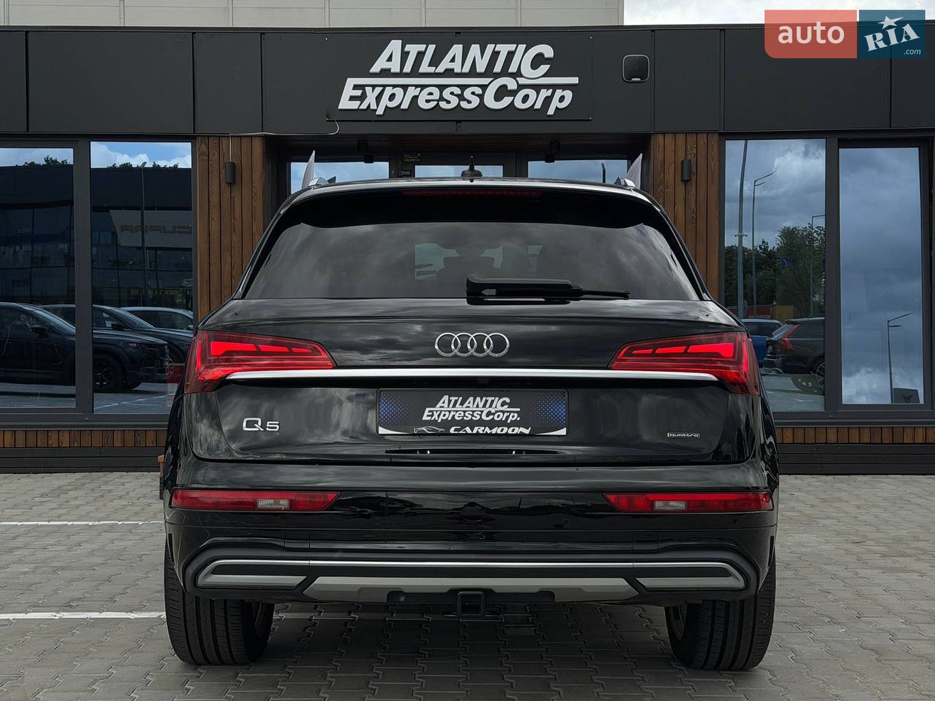 Audi Q5 2020 VIN WA1BAAFY5M2021634 фото оголошення 5 з 19