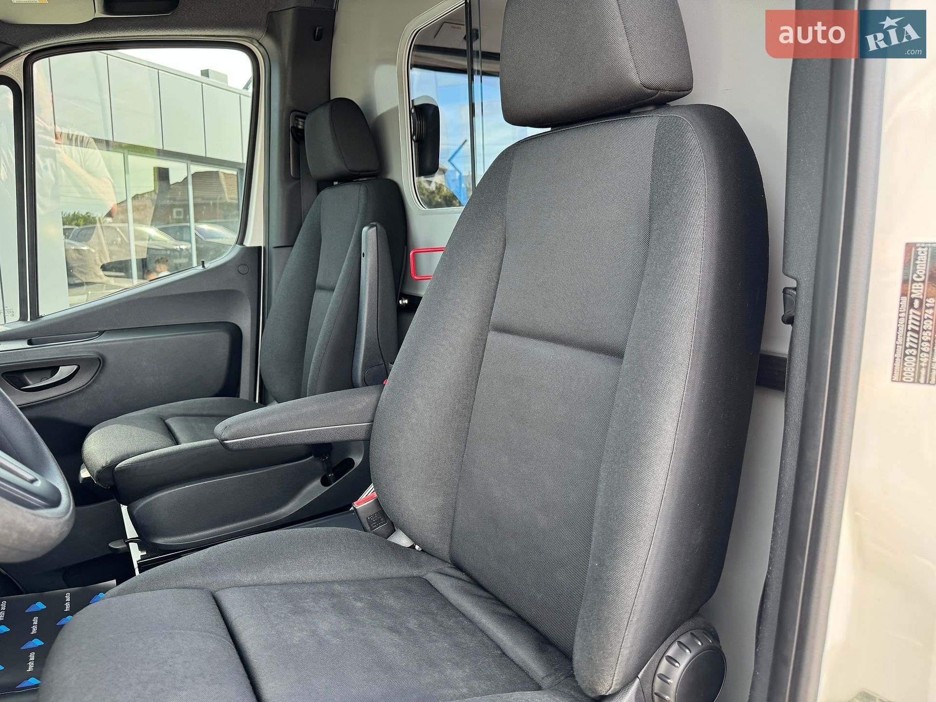Mercedes-Benz Sprinter 2019 VIN WDB9076311P106117 фото оголошення 19 з 32