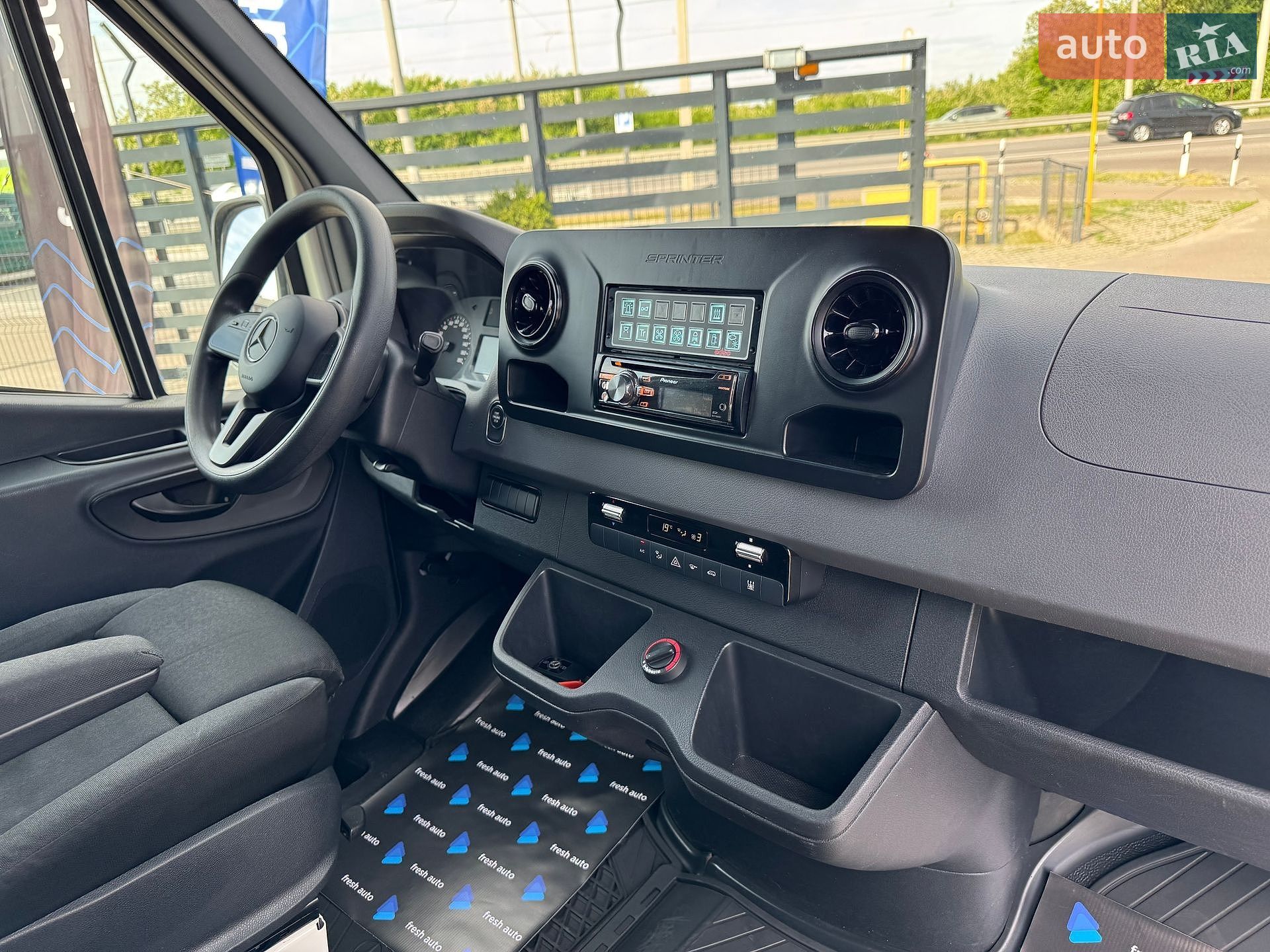 Mercedes-Benz Sprinter 2019 VIN WDB9076311P106117 фото оголошення 31 з 32