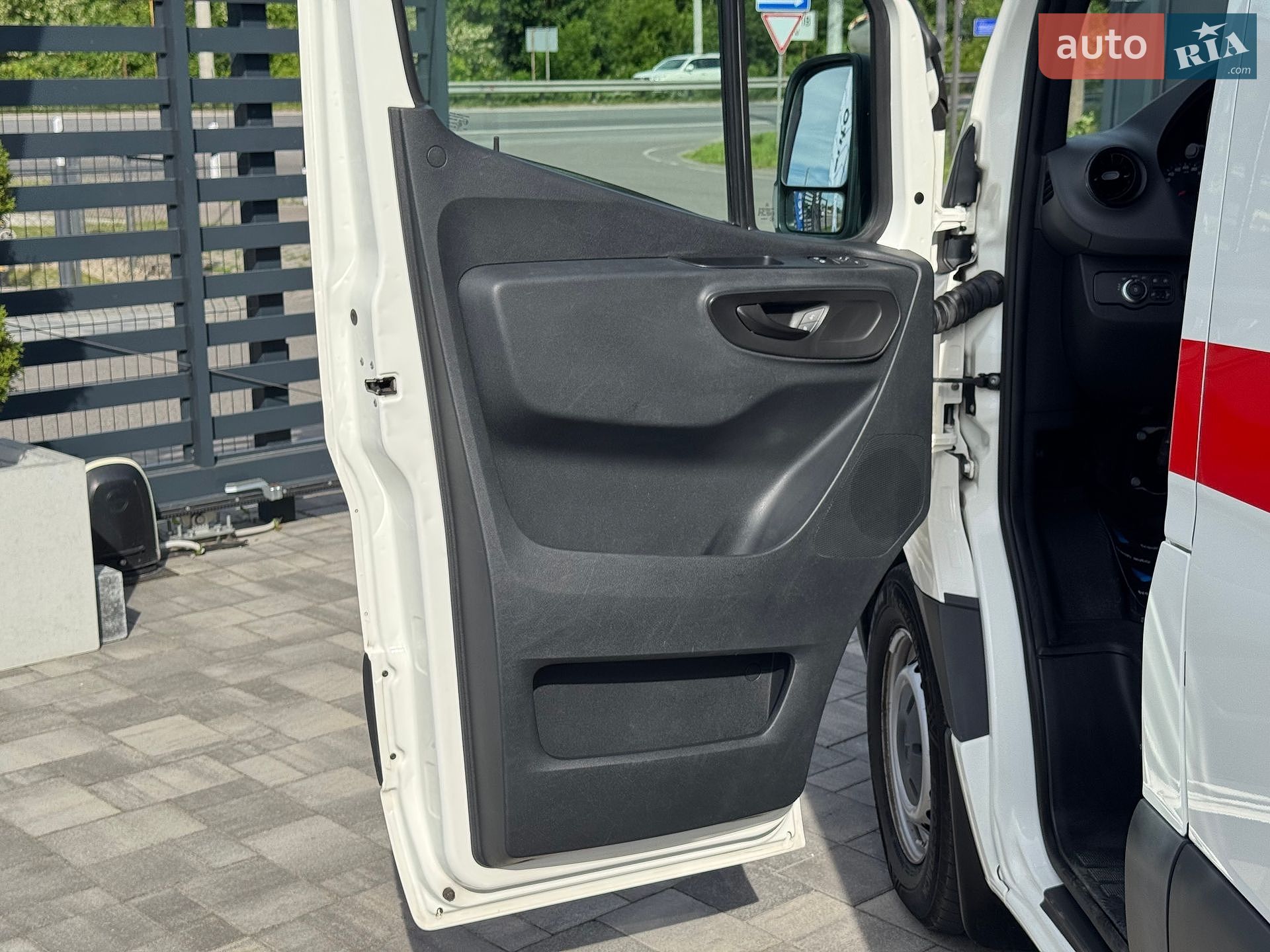 Mercedes-Benz Sprinter 2019 VIN WDB9076311P106117 фото оголошення 13 з 32