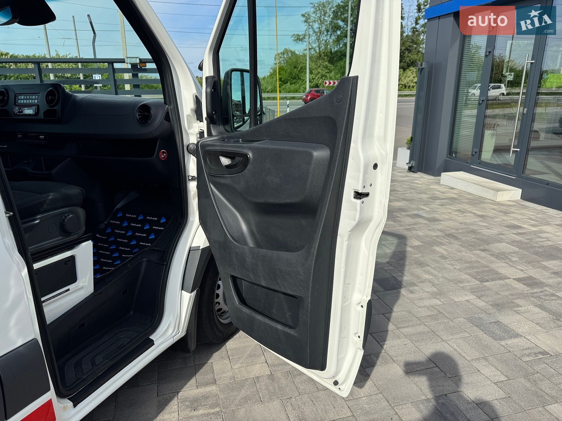 Mercedes-Benz Sprinter 2019 VIN WDB9076311P106117 фото оголошення 27 з 32
