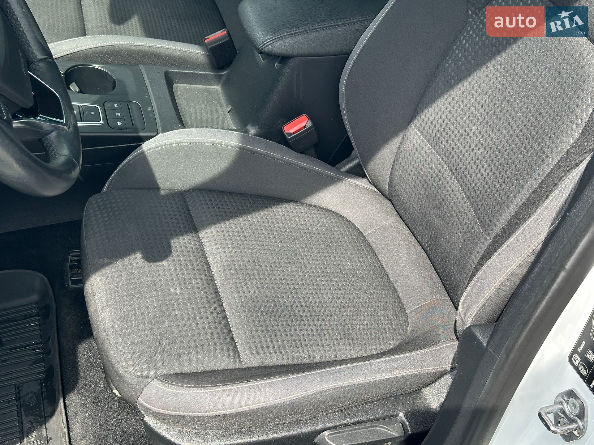 Ford Focus 2020 VIN WF0NXXGCHNLC84389 фото оголошення 19 з 31