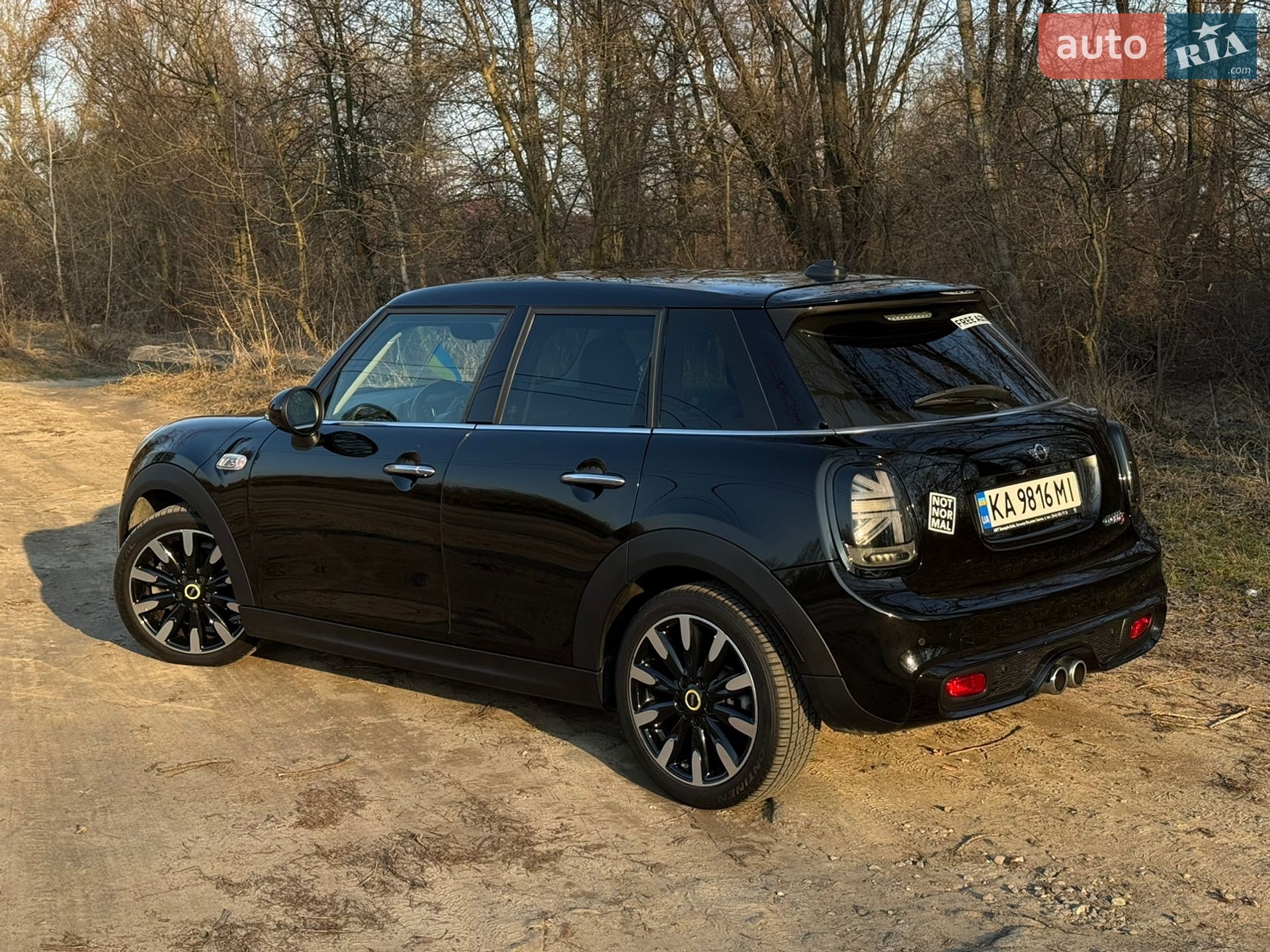 Mini Cooper 2017 VIN WMWXU3C59J2F50878 фото оголошення 7 з 23