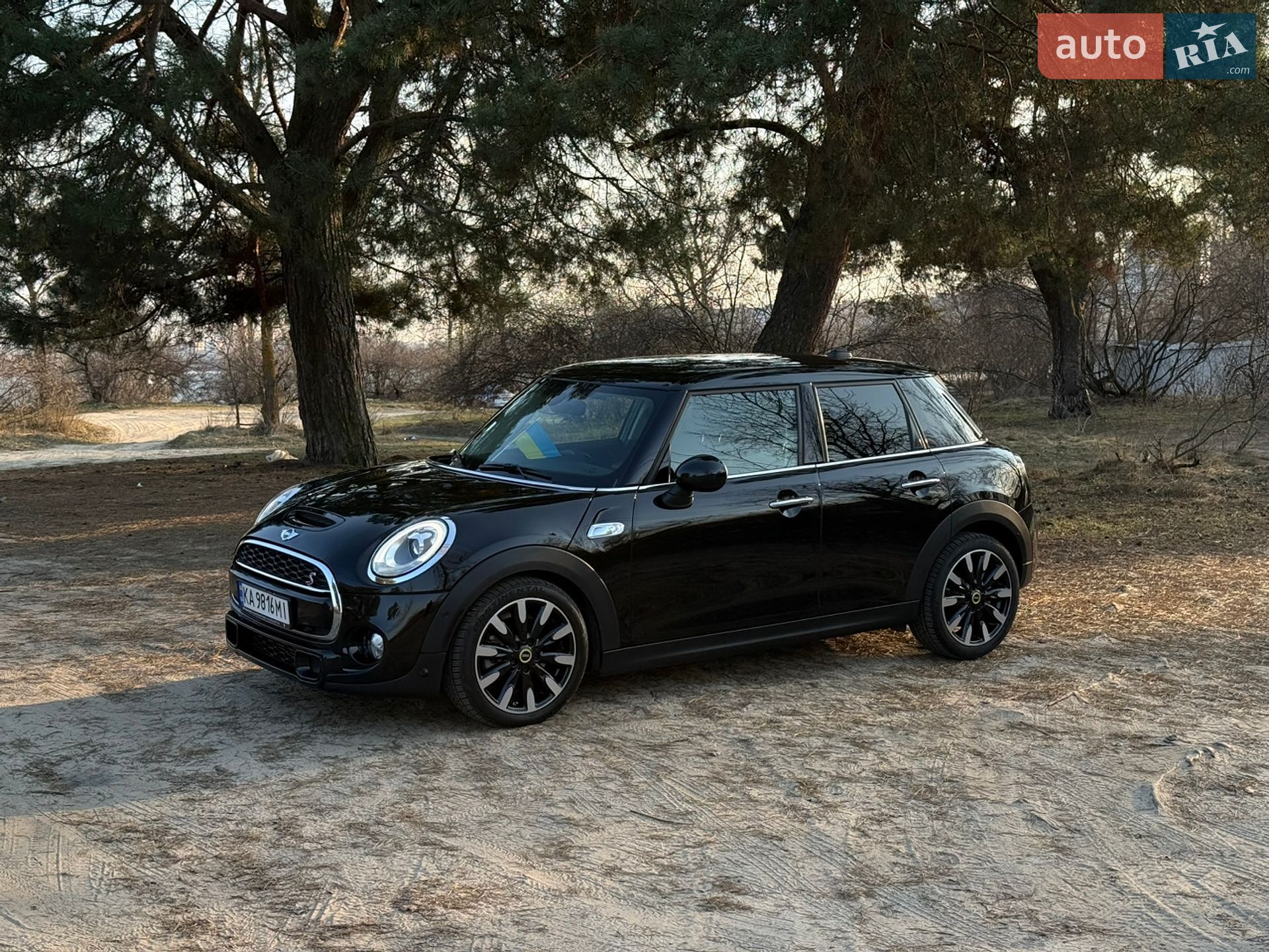 Mini Cooper 2017 VIN WMWXU3C59J2F50878 фото оголошення 6 з 23