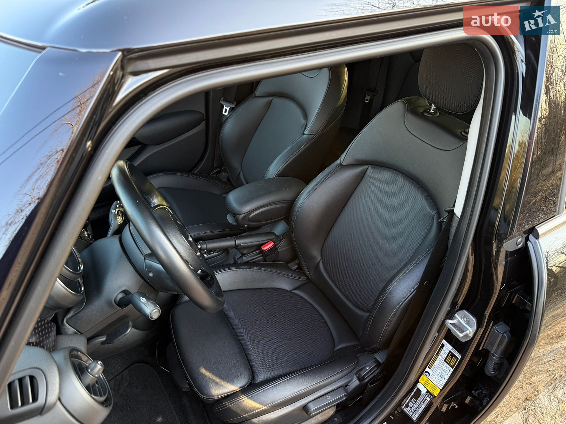 Mini Cooper 2017 VIN WMWXU3C59J2F50878 фото оголошення 12 з 23